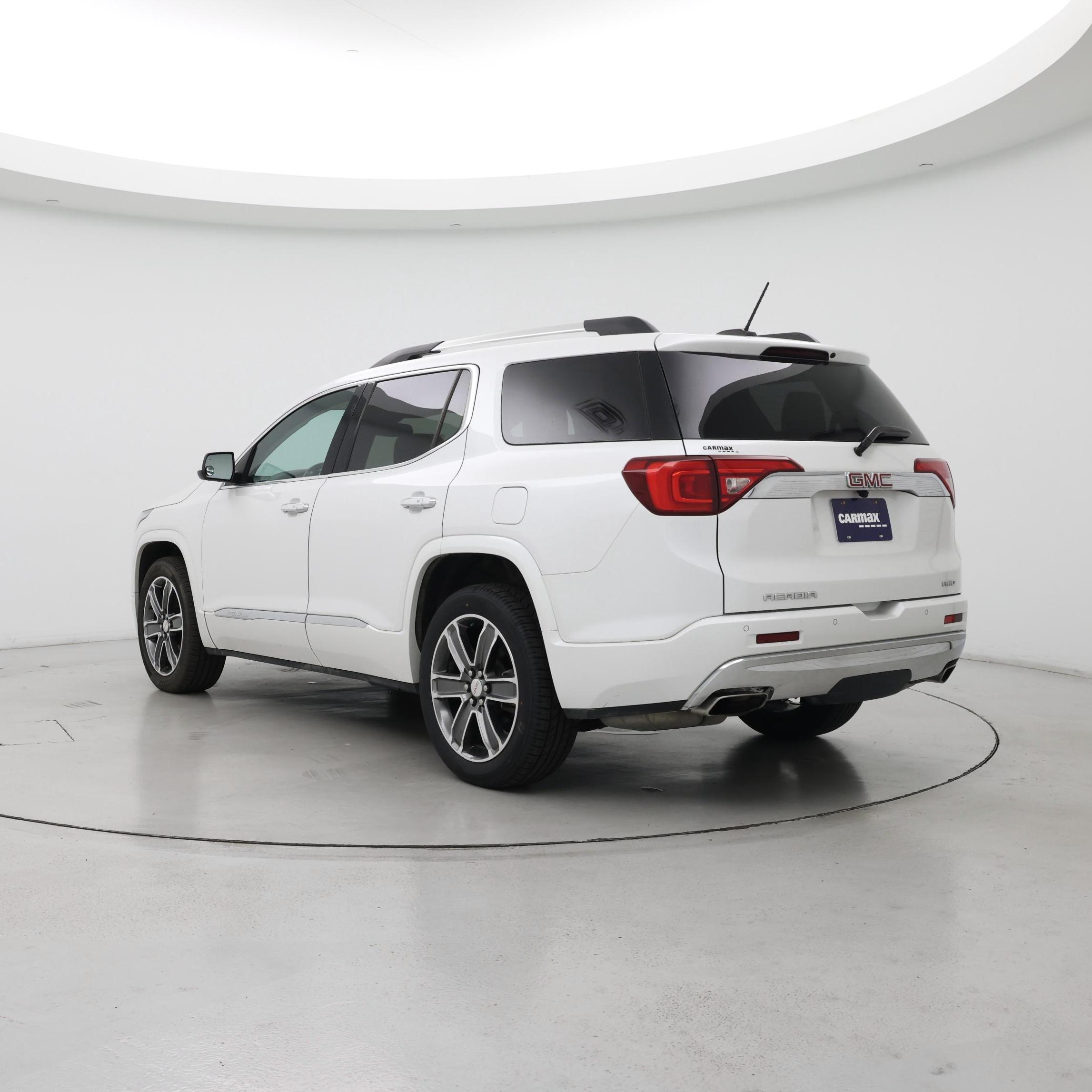 Thumbnail: 2017 GMC Acadia - 2