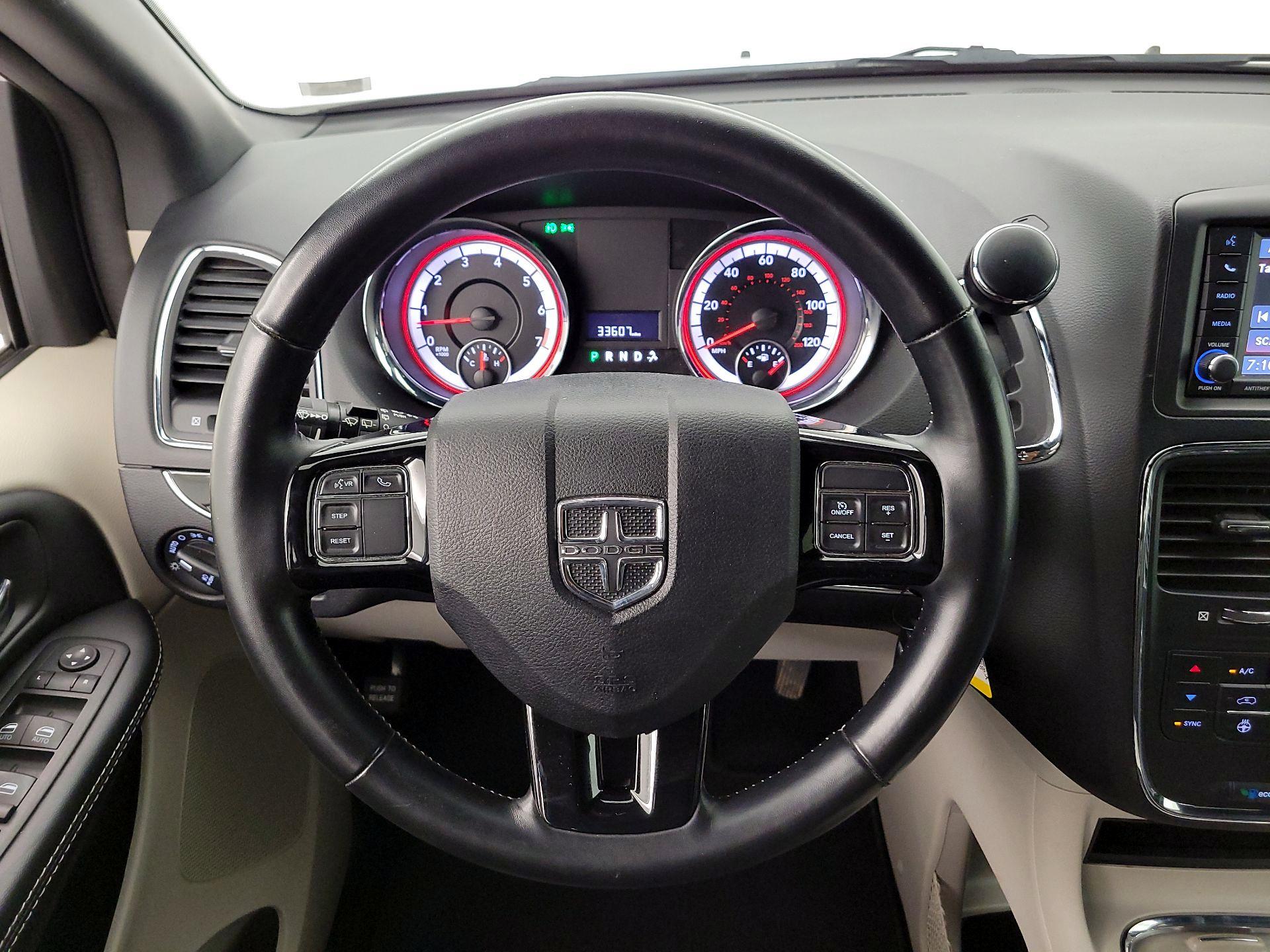 Thumbnail: 2020 Dodge Grand Caravan - 10