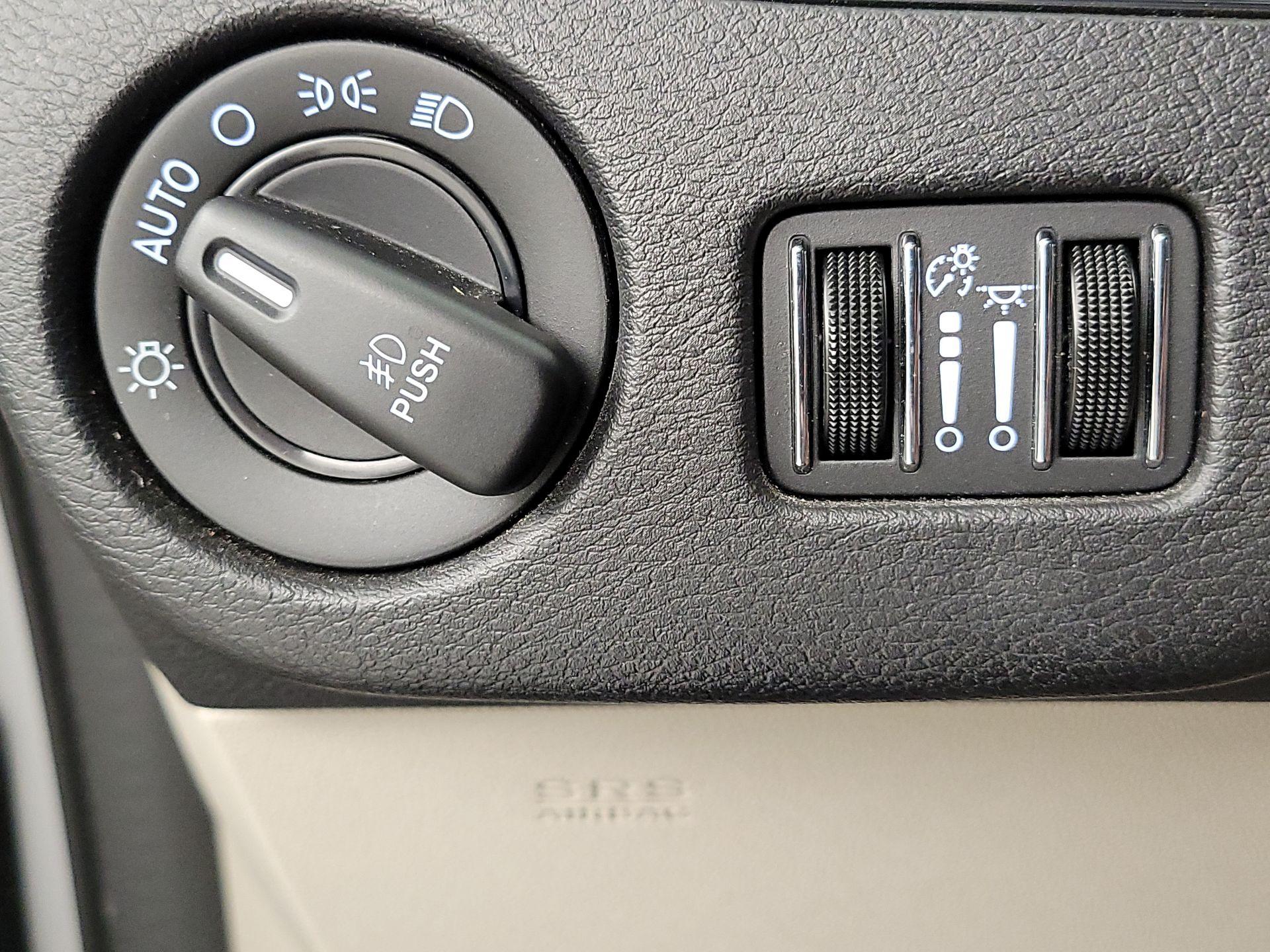 Thumbnail: 2020 Dodge Grand Caravan - 13