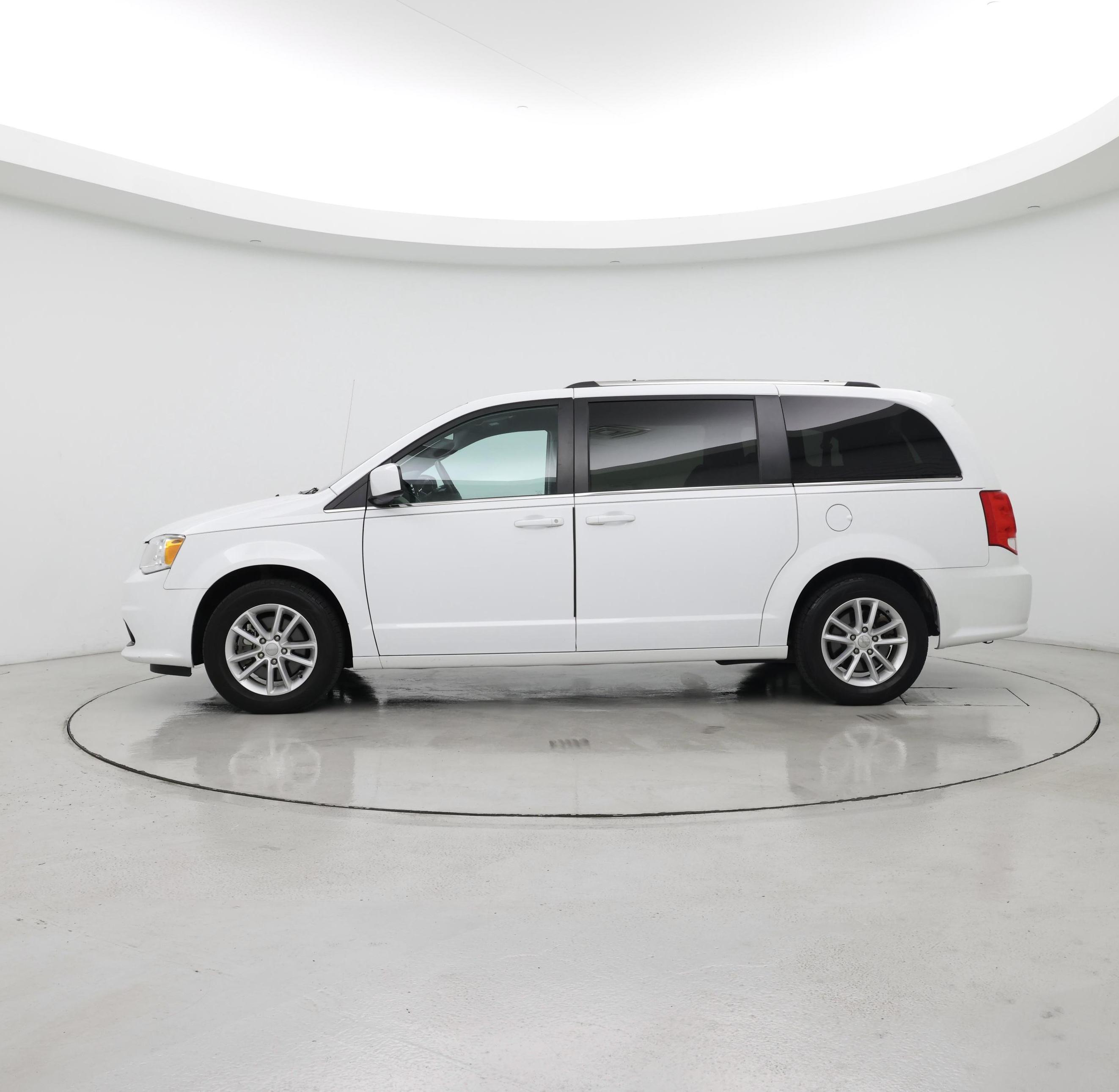 Thumbnail: 2020 Dodge Grand Caravan - 3