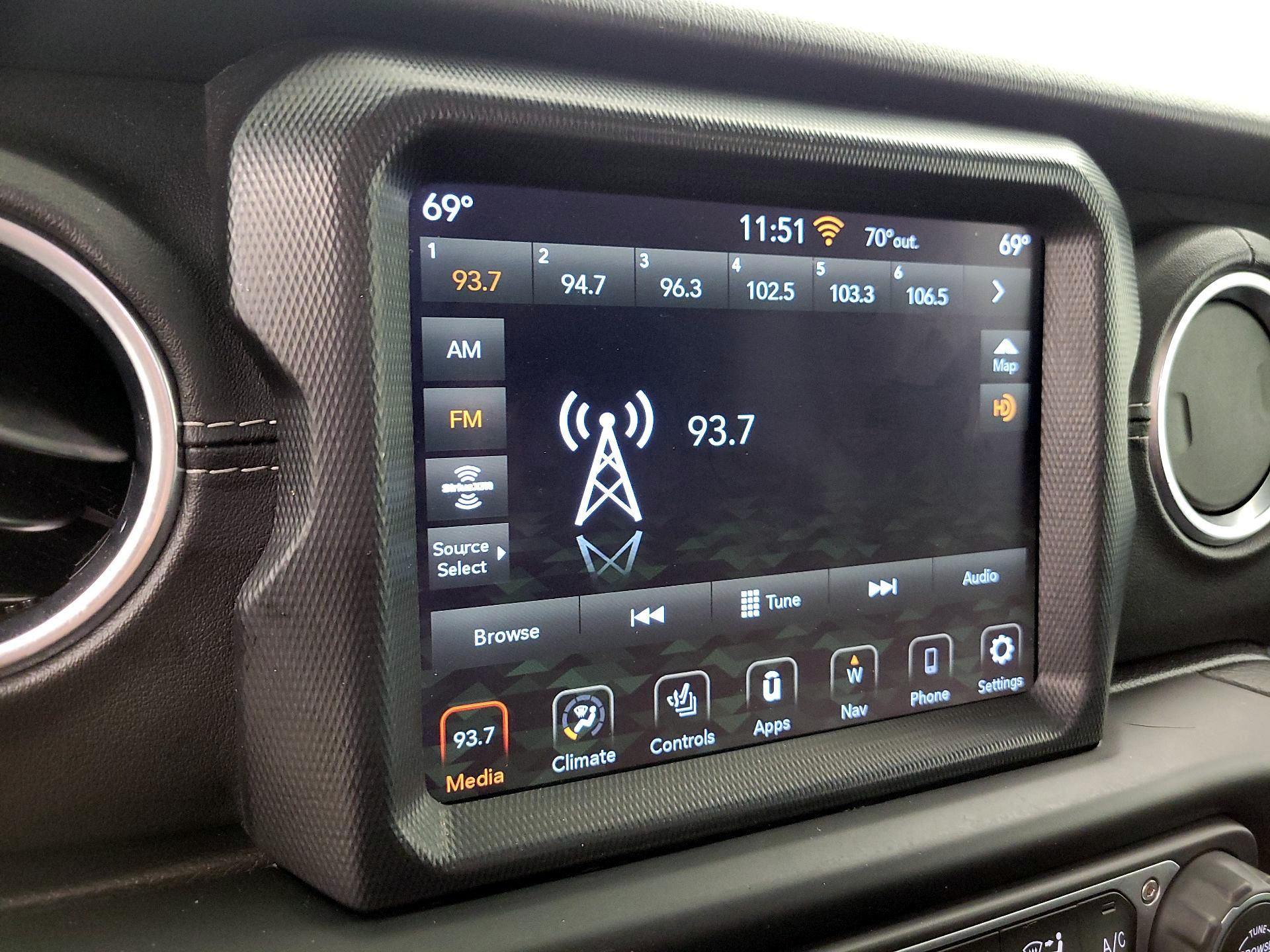 Thumbnail: 2021 Jeep Wrangler - 16