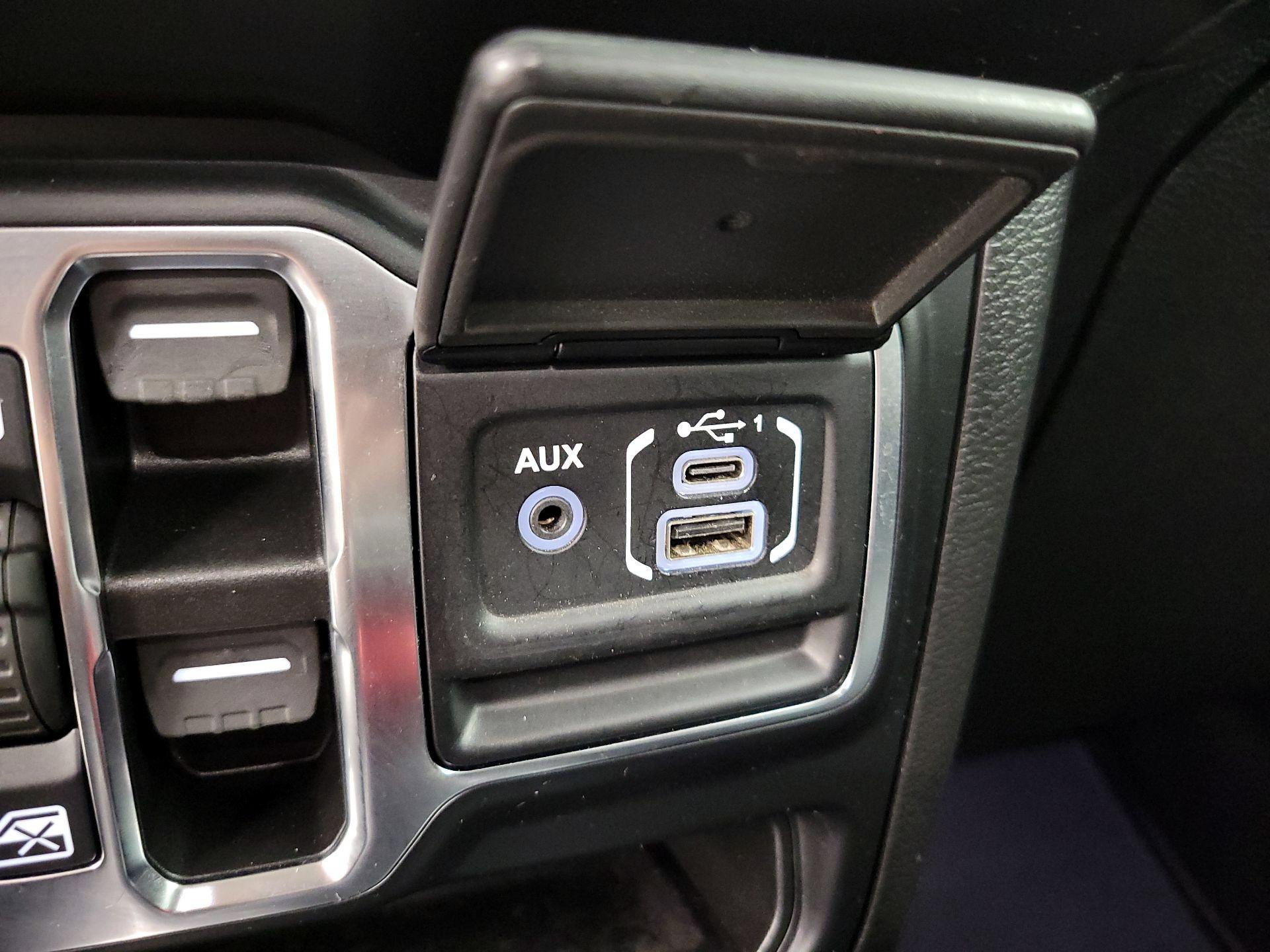 Thumbnail: 2021 Jeep Wrangler - 19