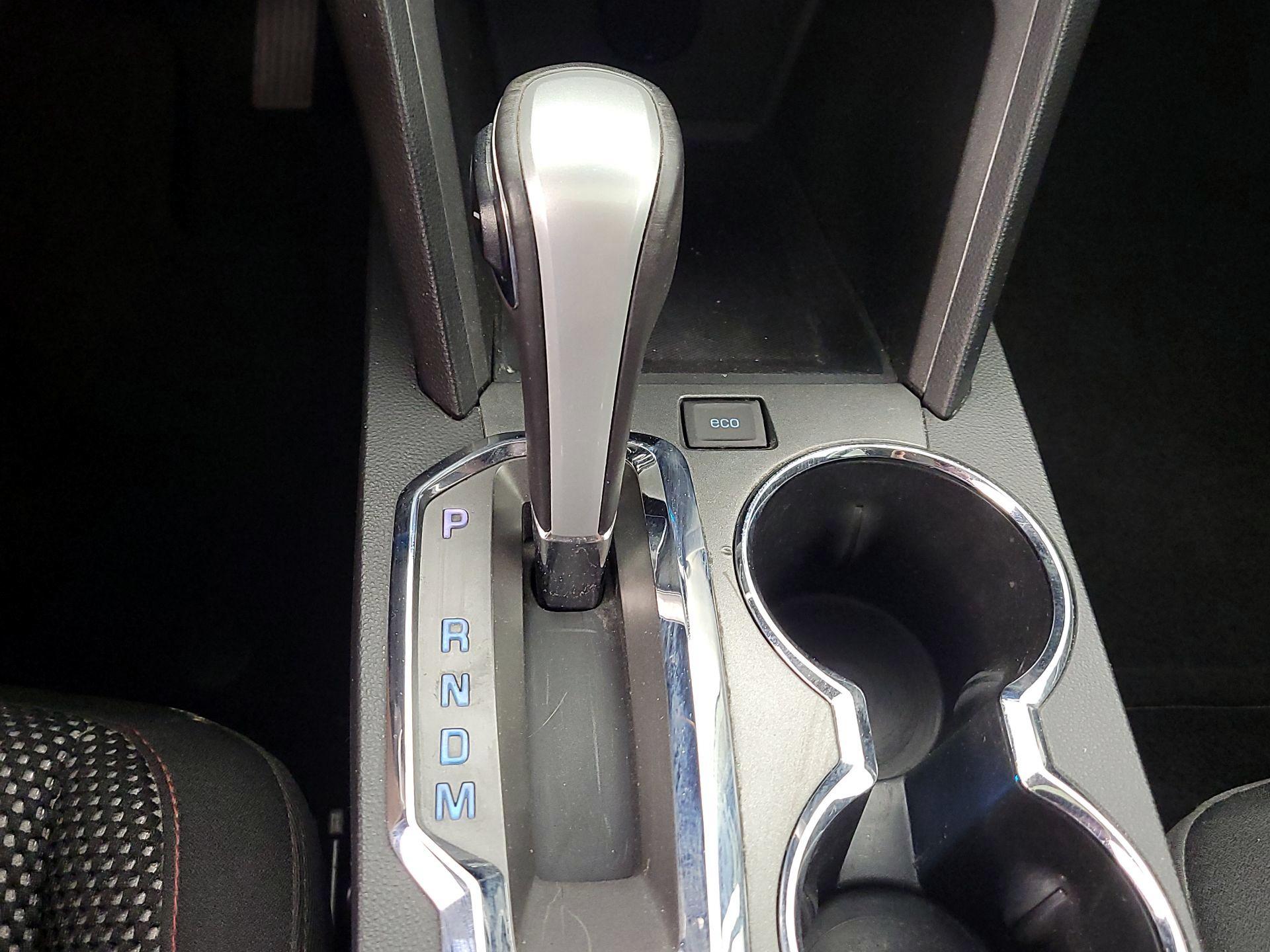 Thumbnail: 2015 Chevrolet Equinox - 16