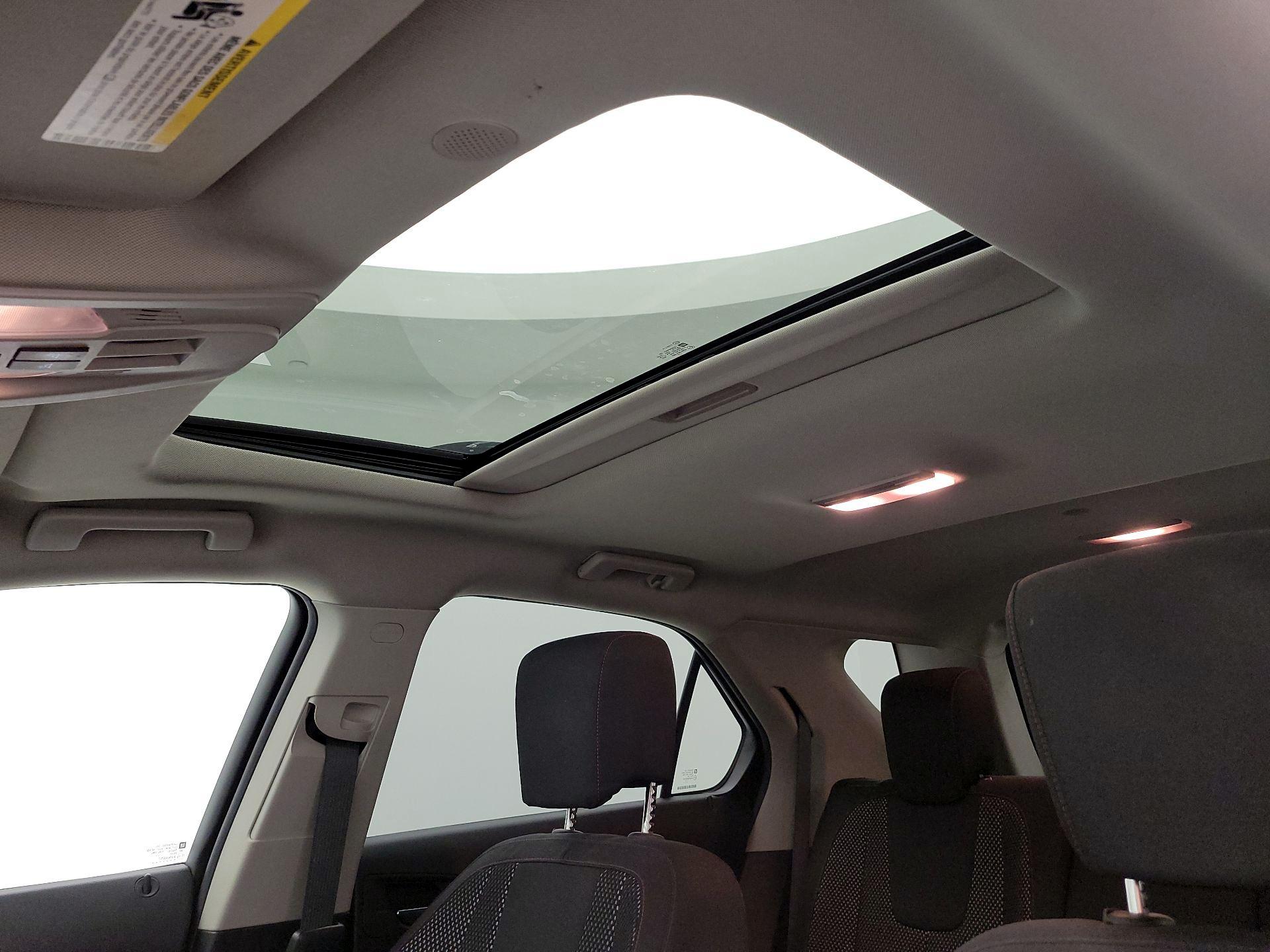 Thumbnail: 2015 Chevrolet Equinox - 18