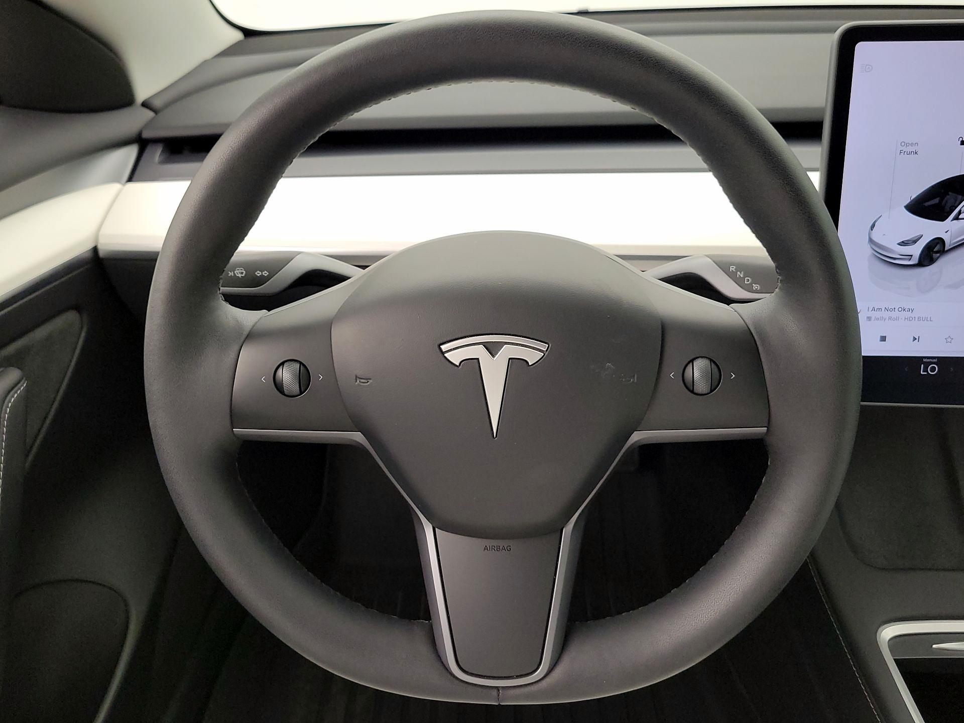 Thumbnail: 2023 Tesla Model 3 - 10