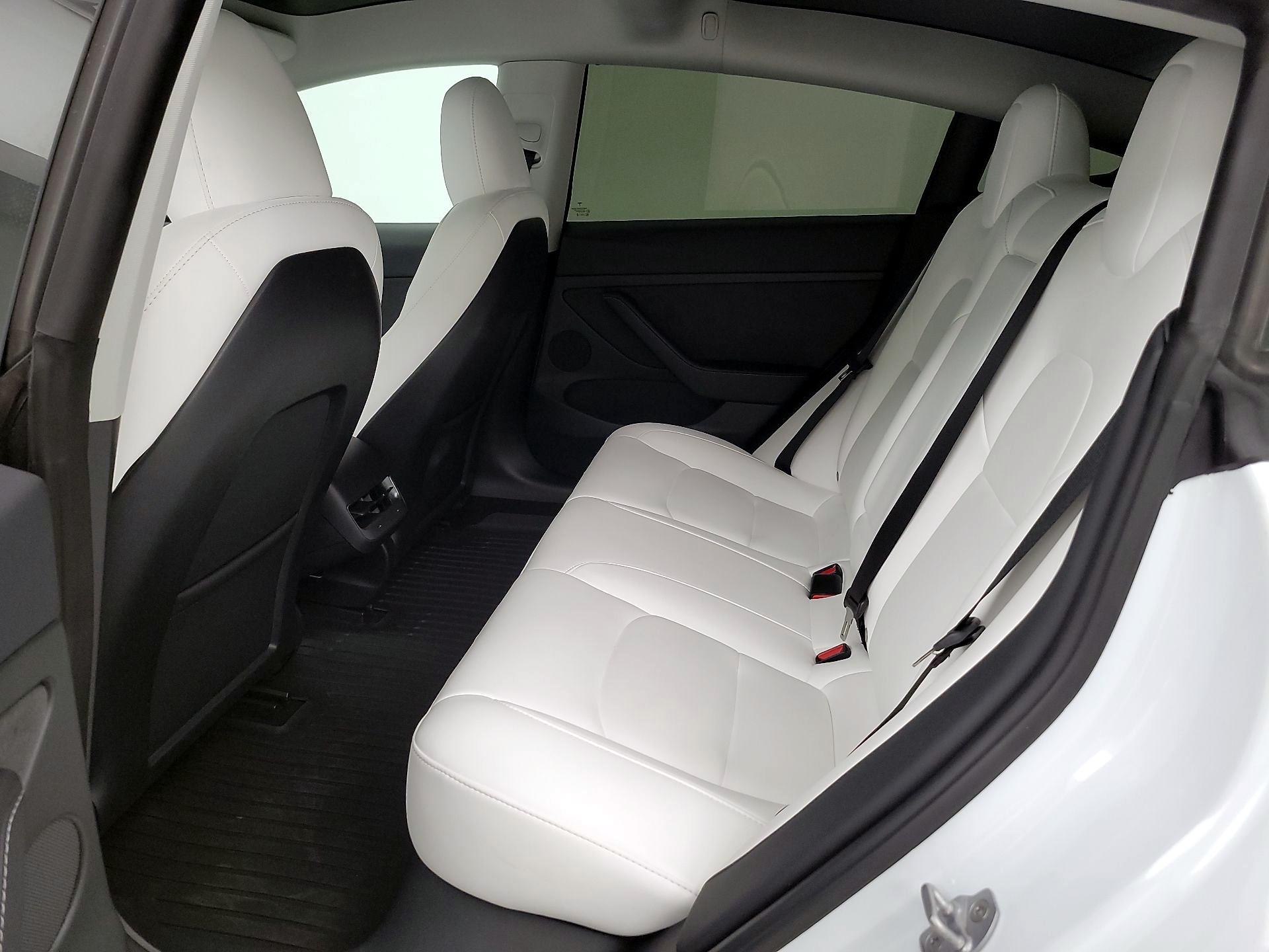 Thumbnail: 2023 Tesla Model 3 - 19