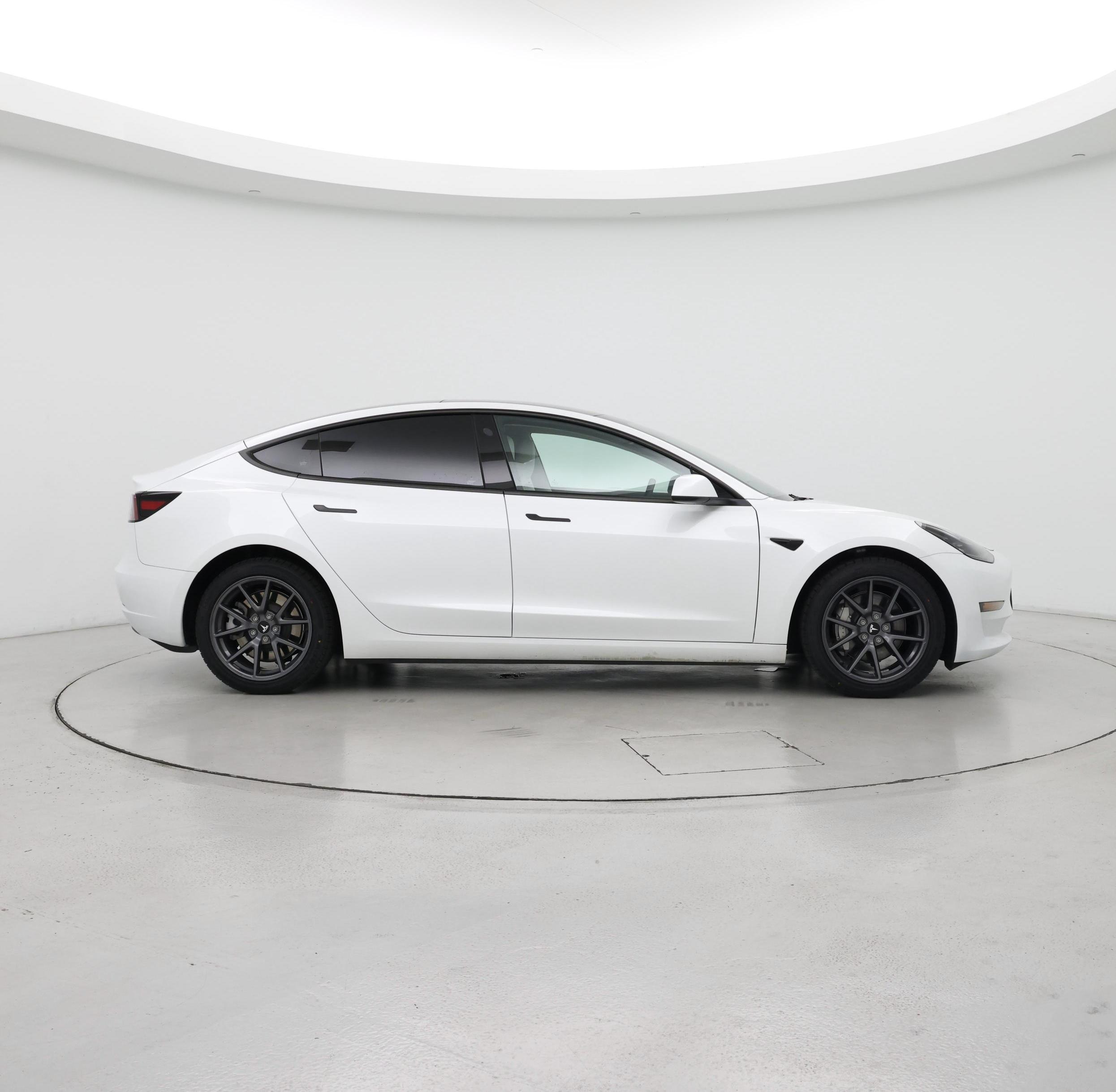 Thumbnail: 2023 Tesla Model 3 - 7