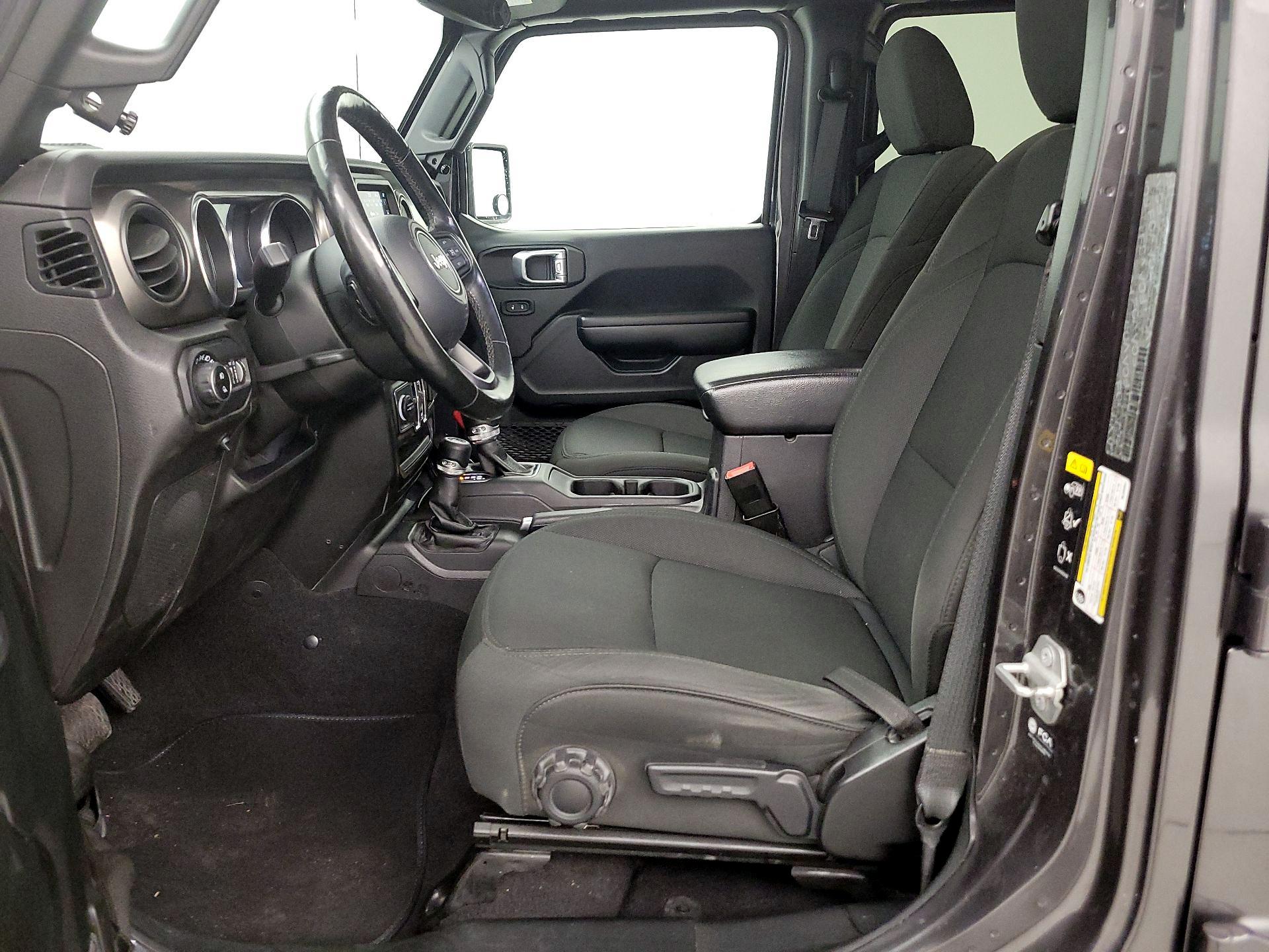 Thumbnail: 2021 Jeep Gladiator - 11