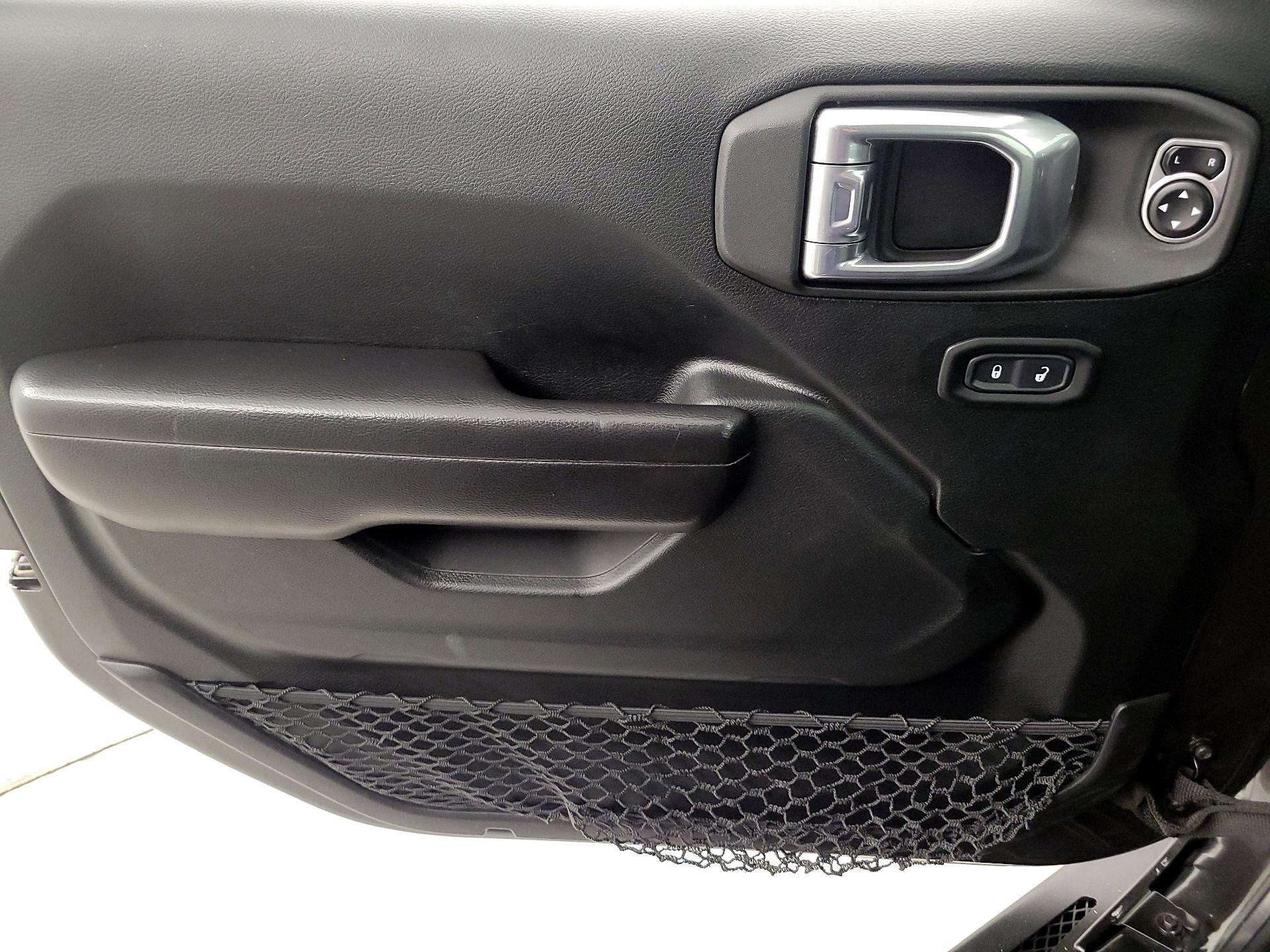 Thumbnail: 2021 Jeep Gladiator - 12