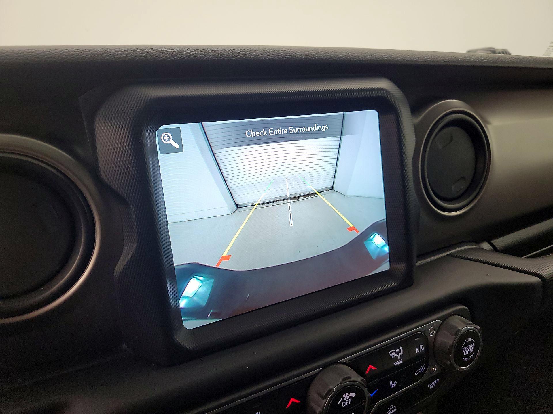 Thumbnail: 2021 Jeep Gladiator - 15