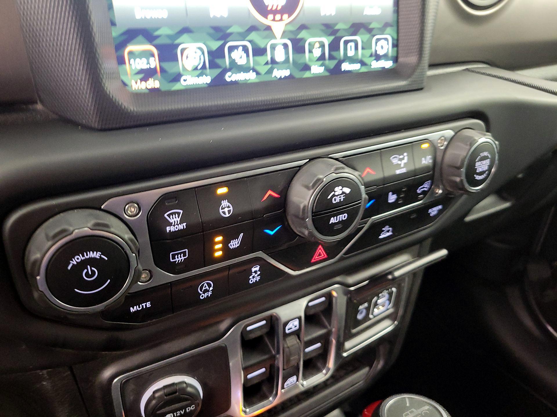 Thumbnail: 2021 Jeep Gladiator - 17