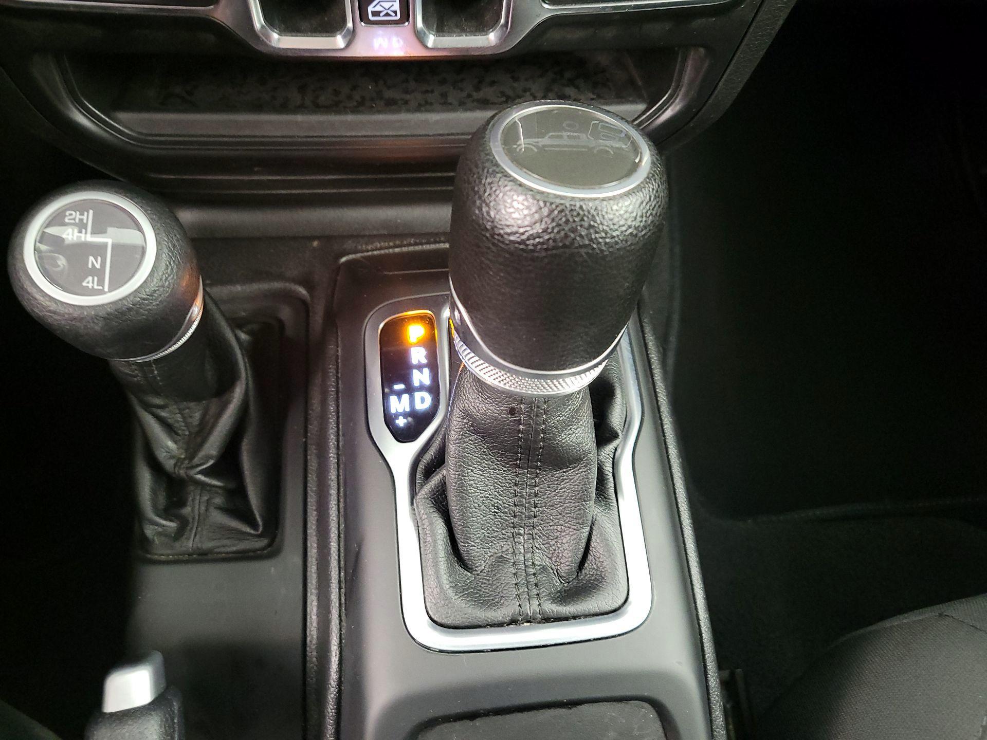 Thumbnail: 2021 Jeep Gladiator - 18