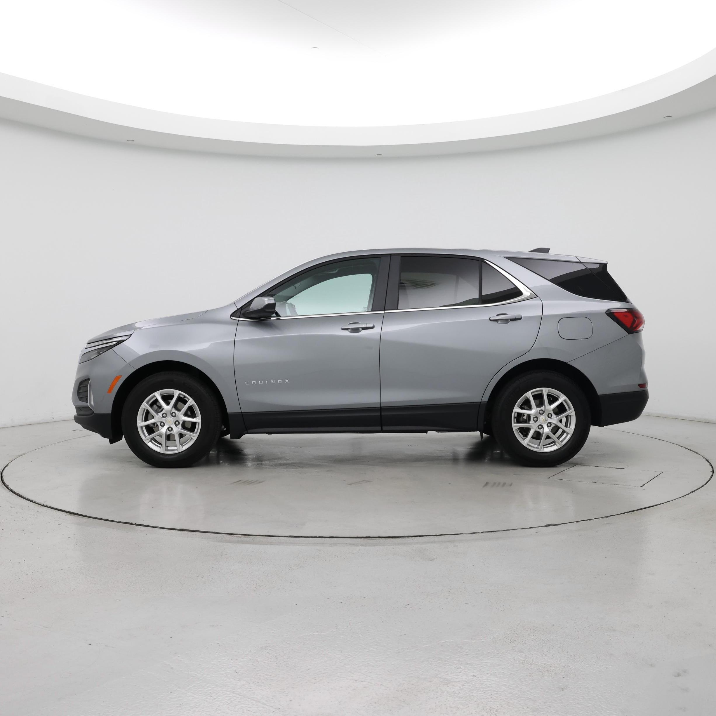 Thumbnail: 2024 Chevrolet Equinox - 3
