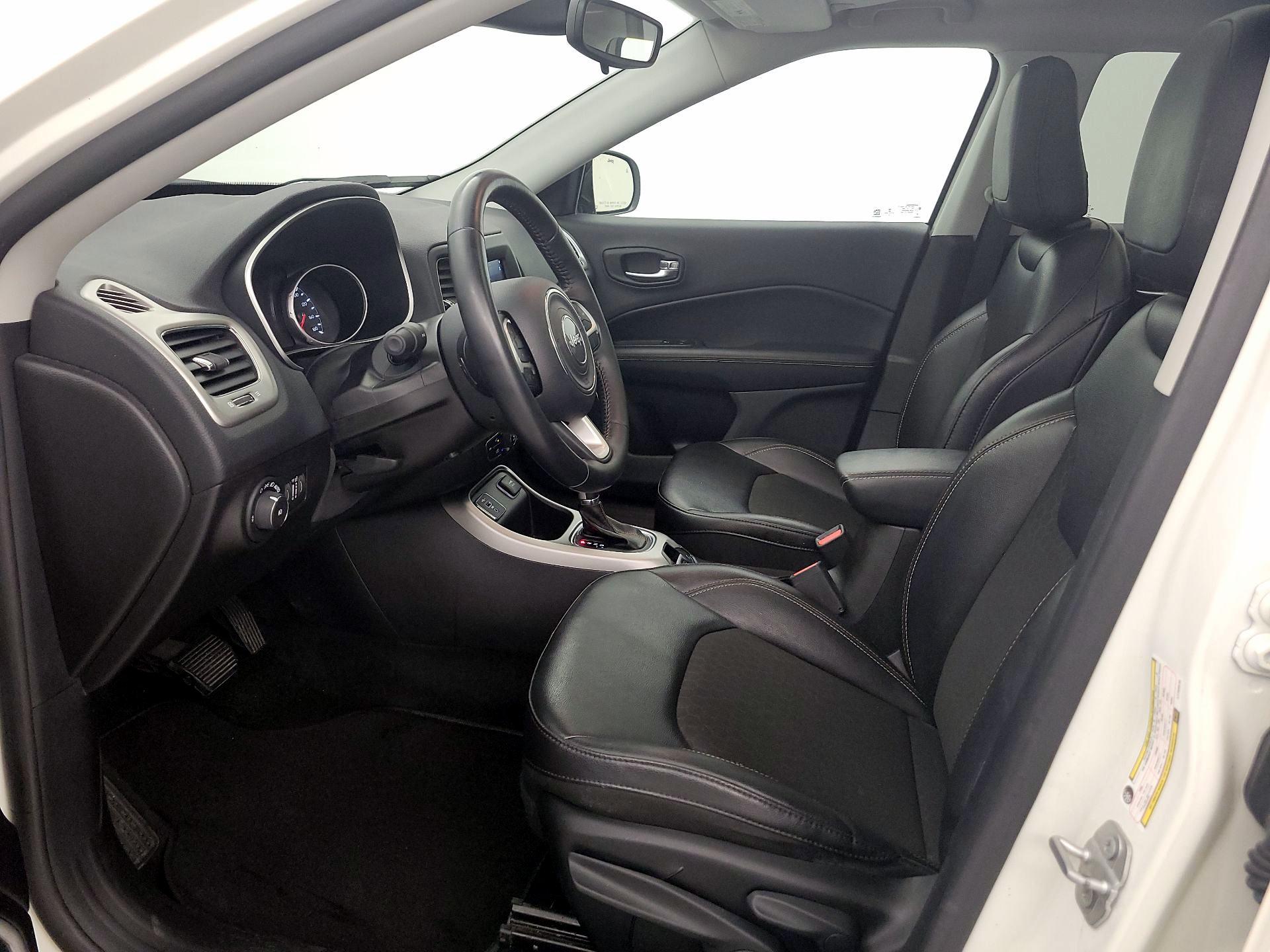 Thumbnail: 2020 Jeep Compass - 11