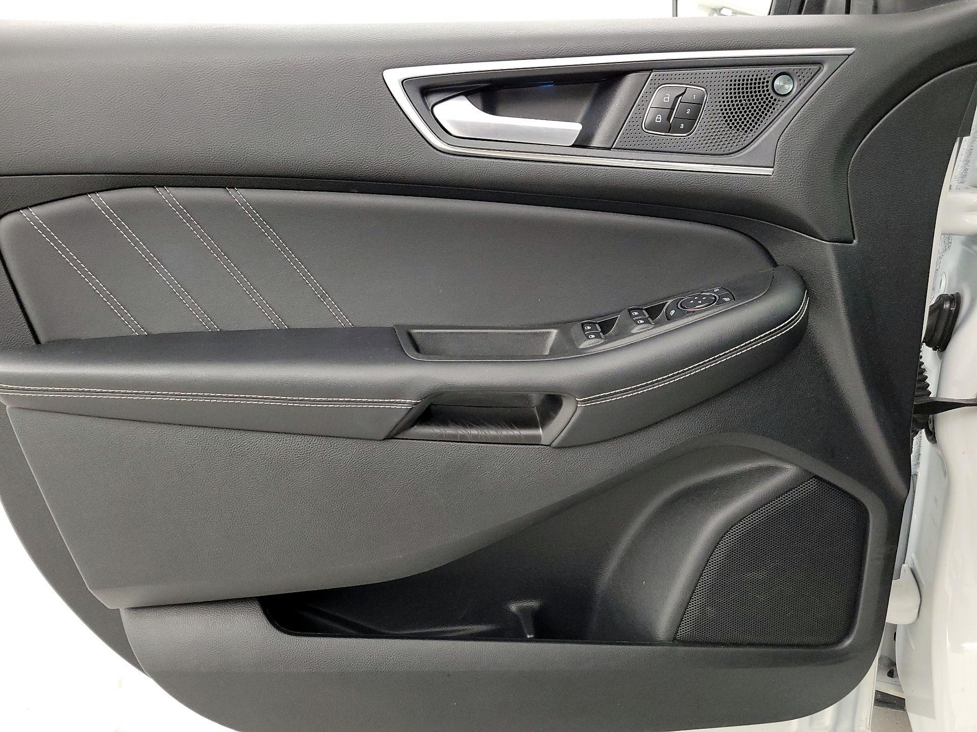 Thumbnail: 2023 Ford Edge - 12