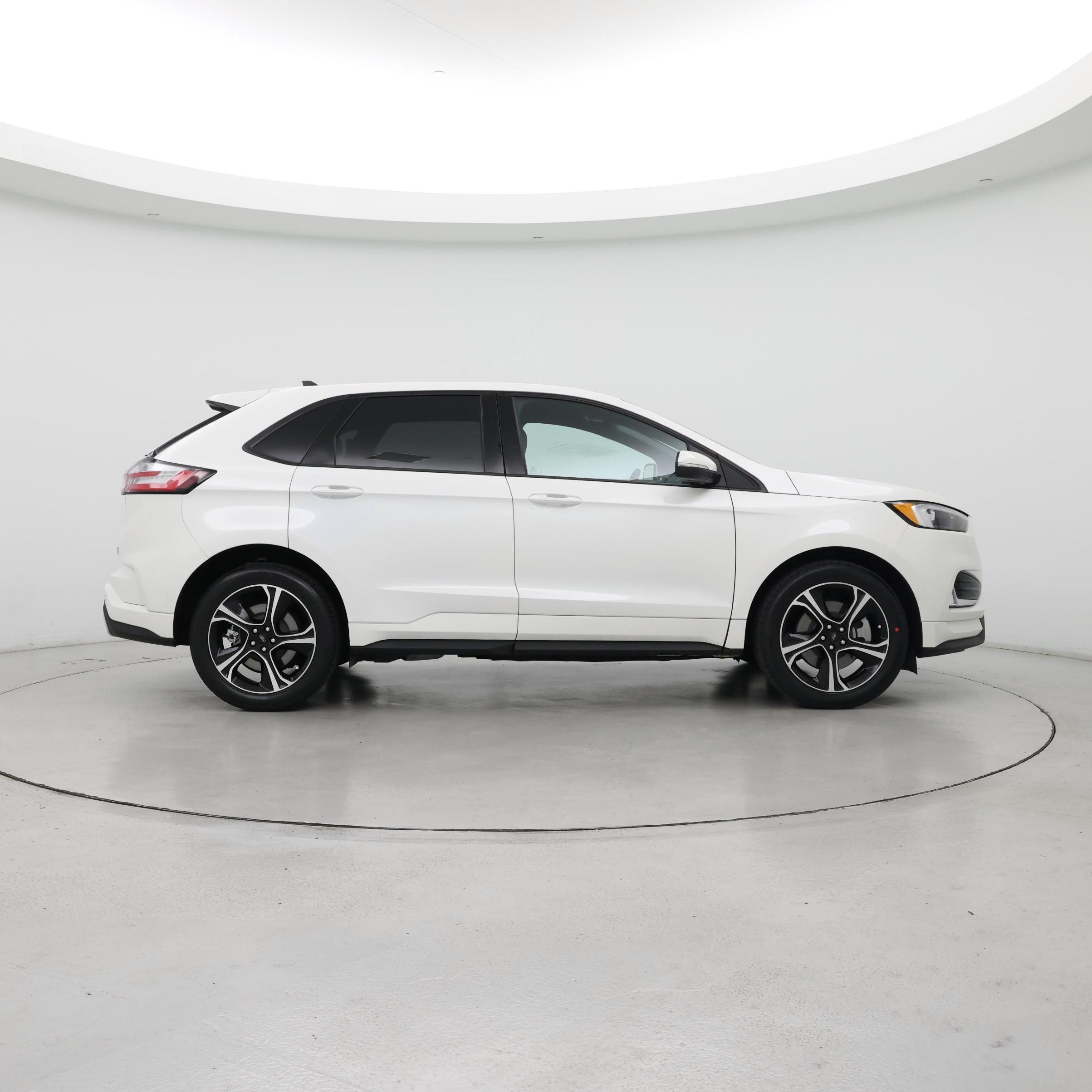 Thumbnail: 2023 Ford Edge - 7
