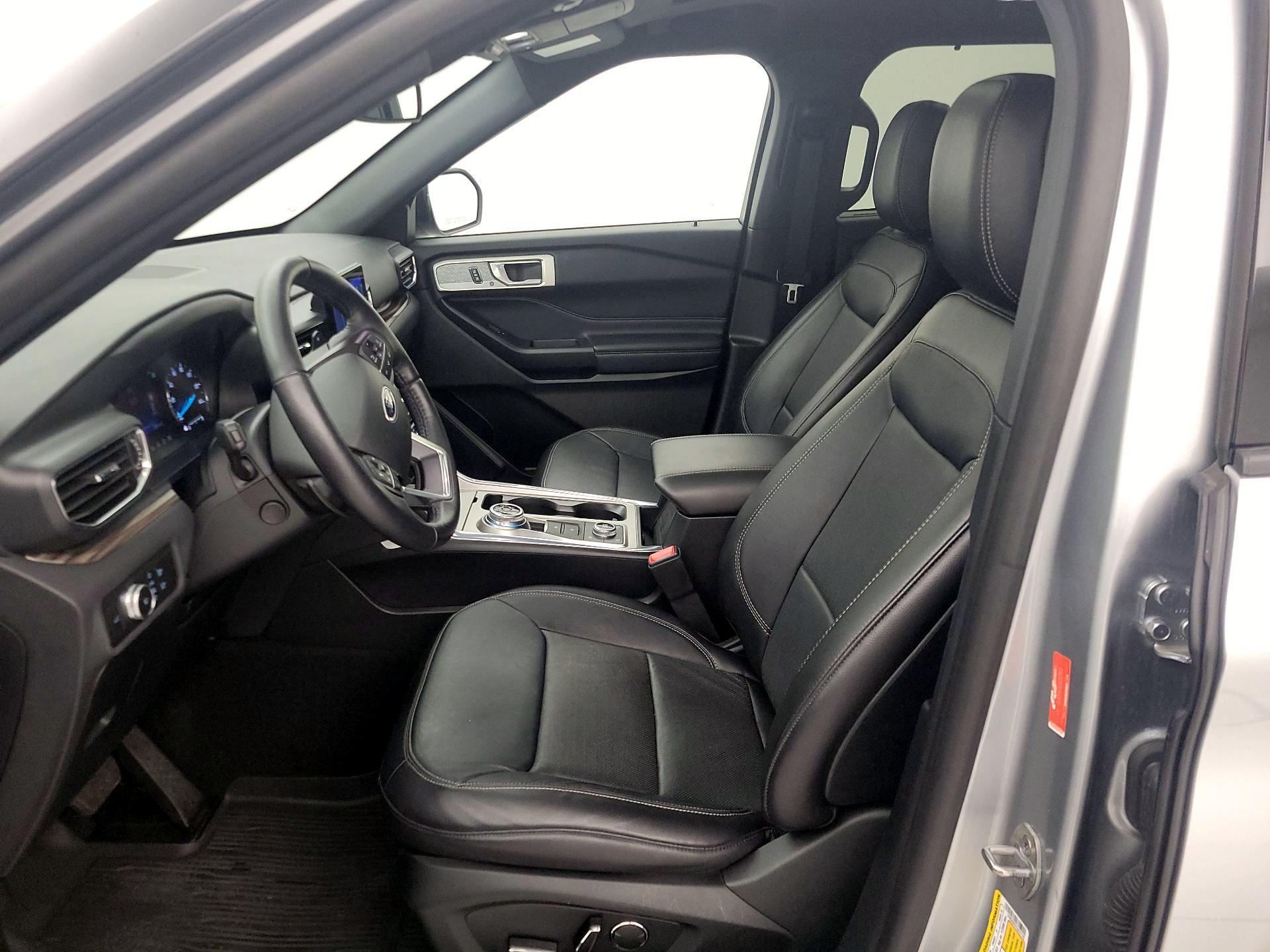 Thumbnail: 2020 Ford Explorer - 11