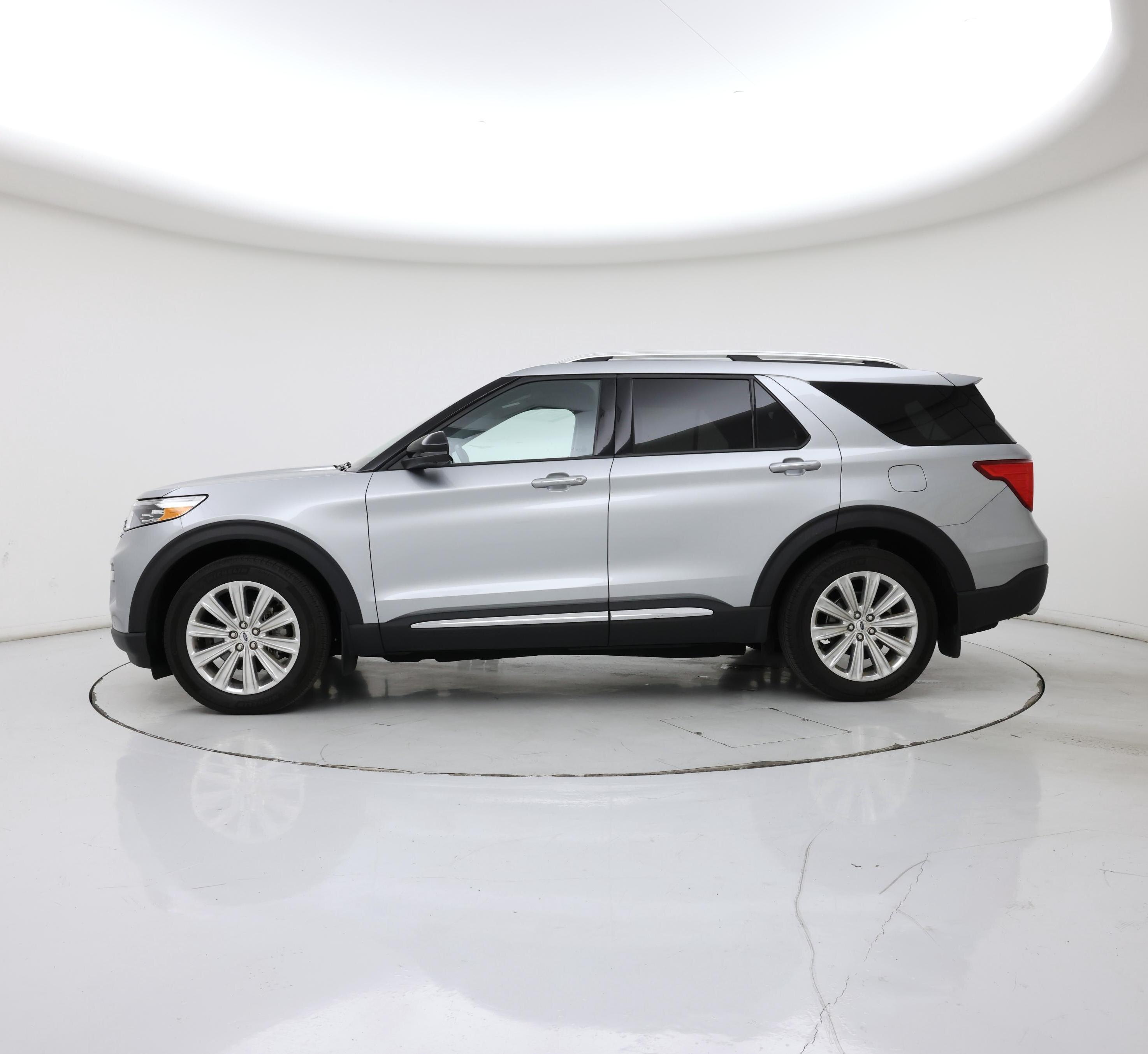 Thumbnail: 2020 Ford Explorer - 3