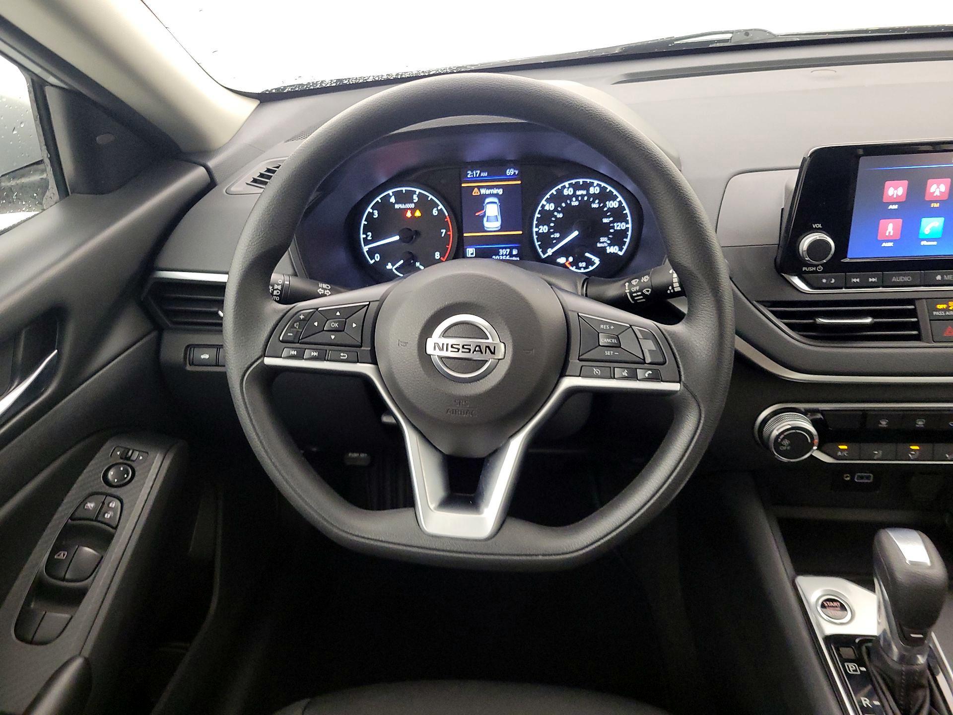 Thumbnail: 2021 Nissan Altima - 10