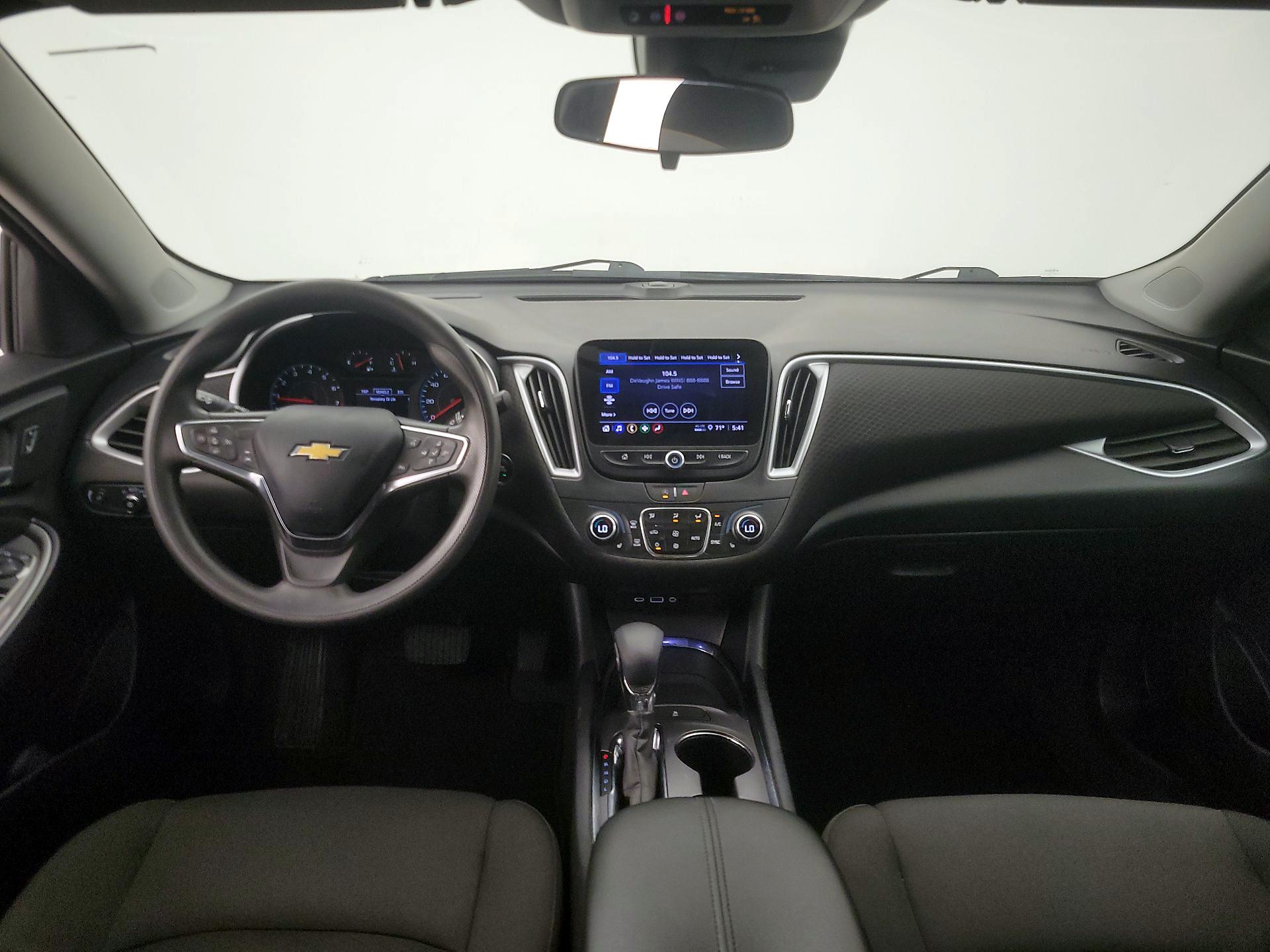 Thumbnail: 2023 Chevrolet Malibu - 9