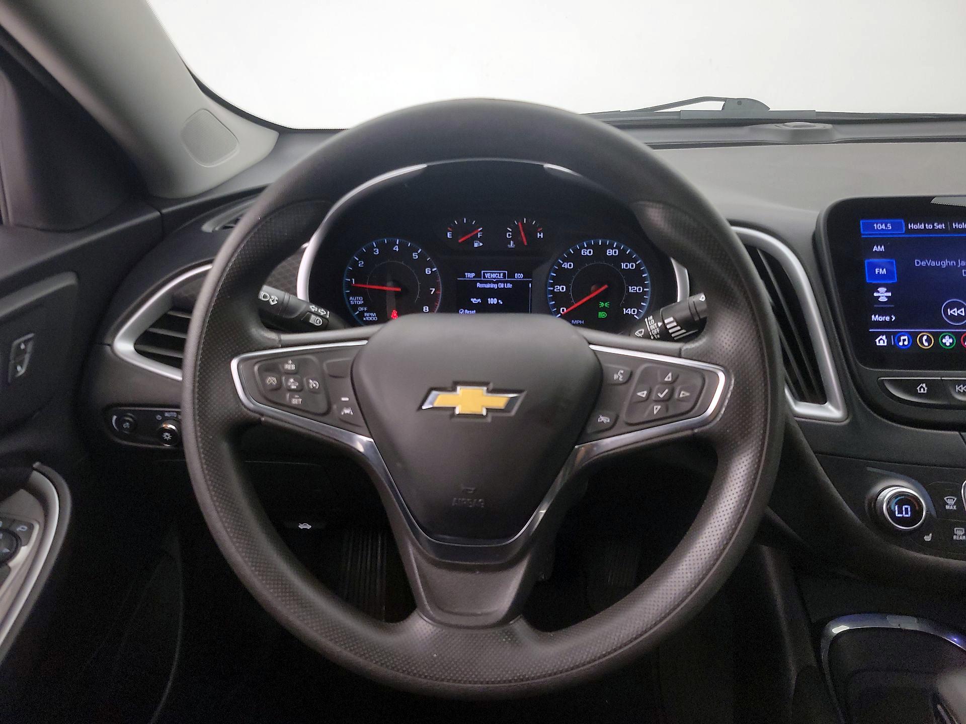 Thumbnail: 2023 Chevrolet Malibu - 10