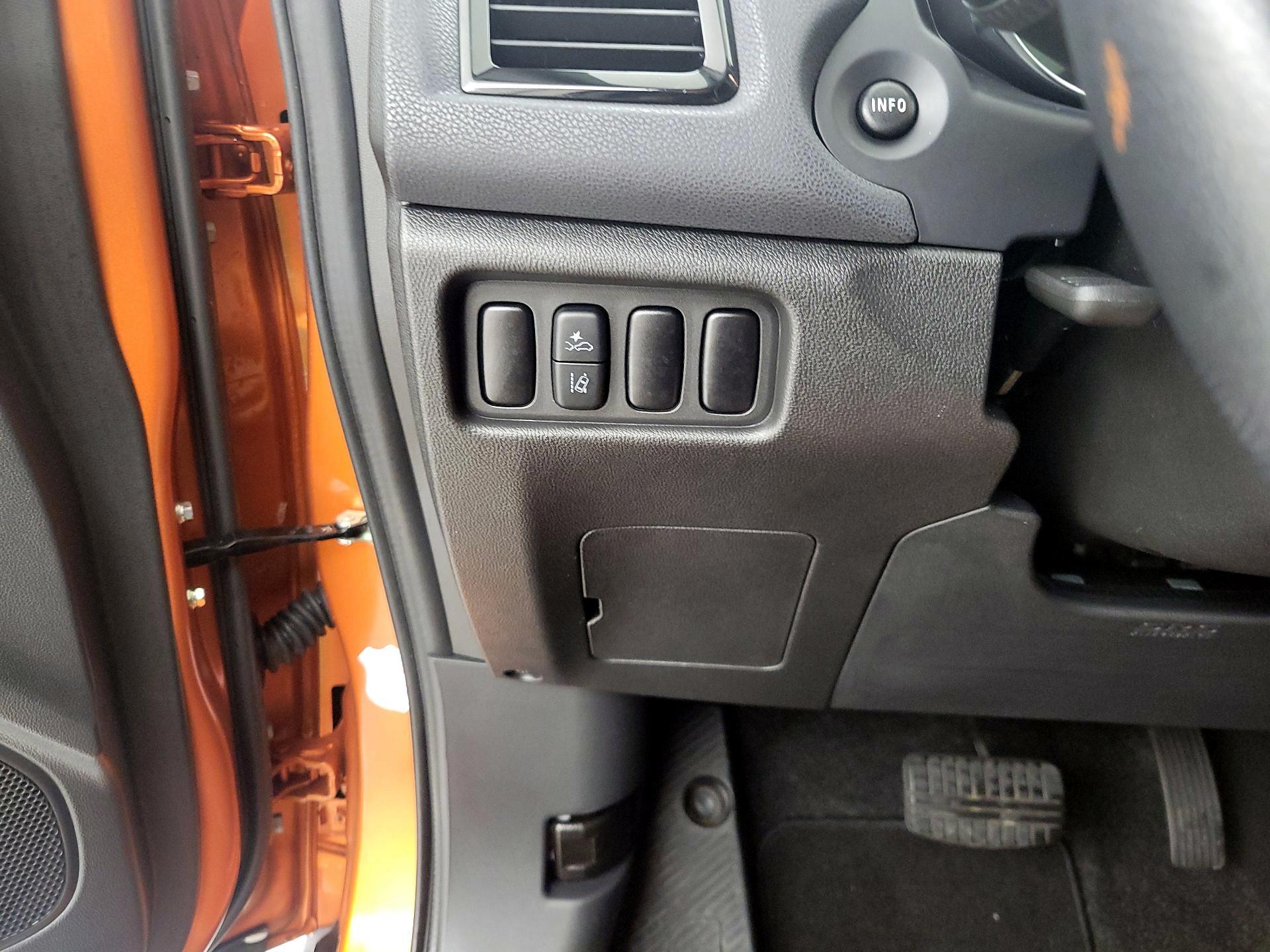 Thumbnail: 2023 Mitsubishi Outlander Sport - 13