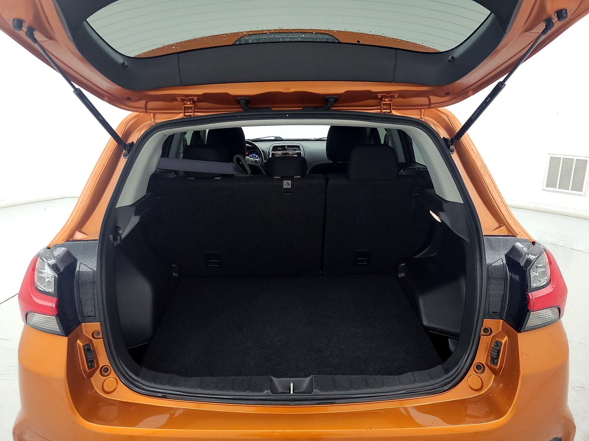 Thumbnail: 2023 Mitsubishi Outlander Sport - 20