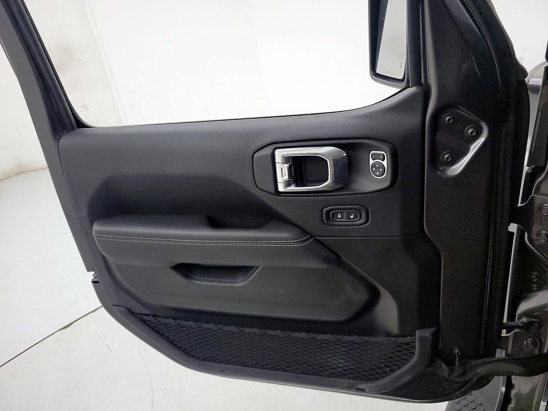 Thumbnail: 2022 Jeep Wrangler - 12