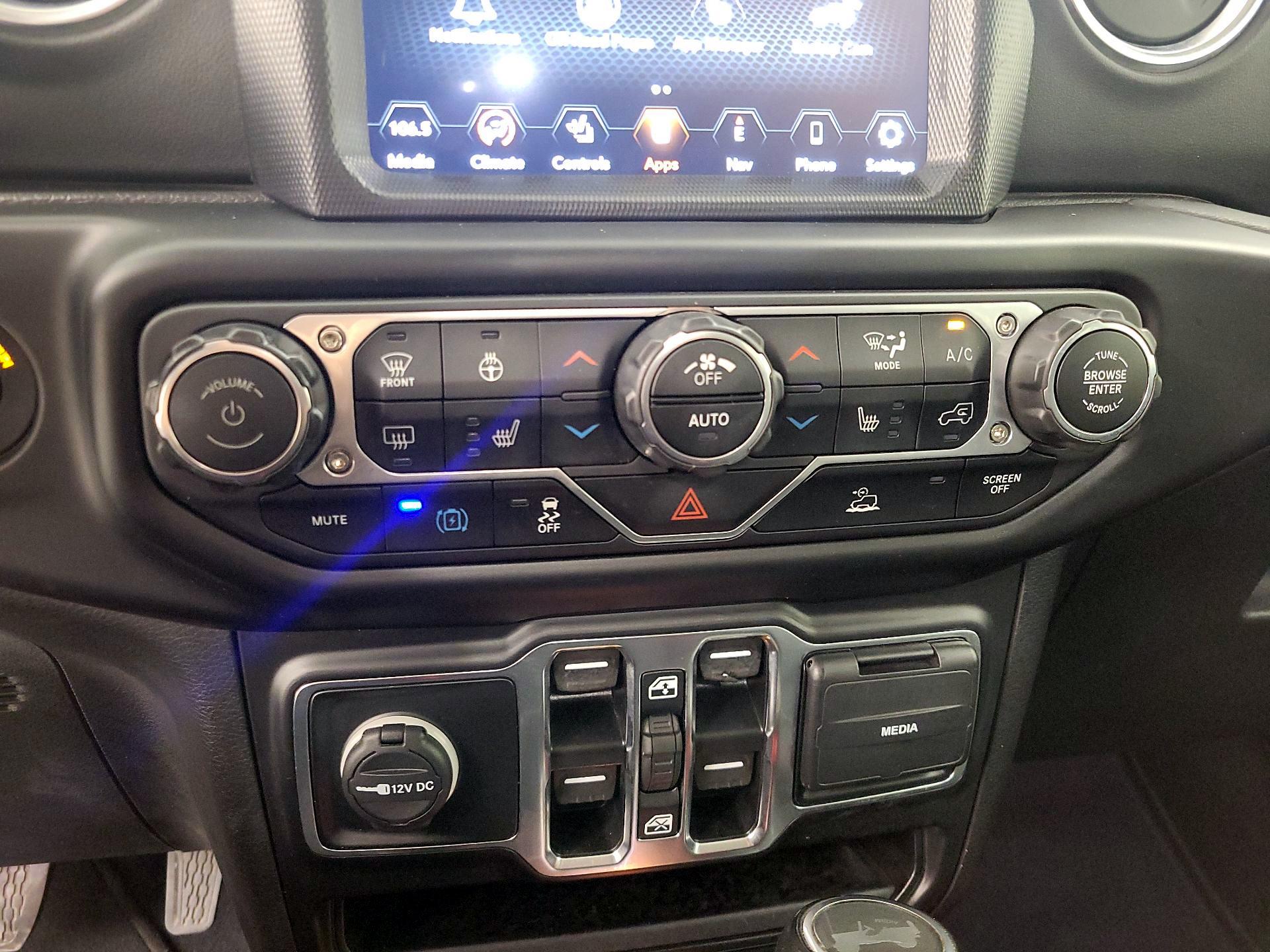 Thumbnail: 2022 Jeep Wrangler - 17