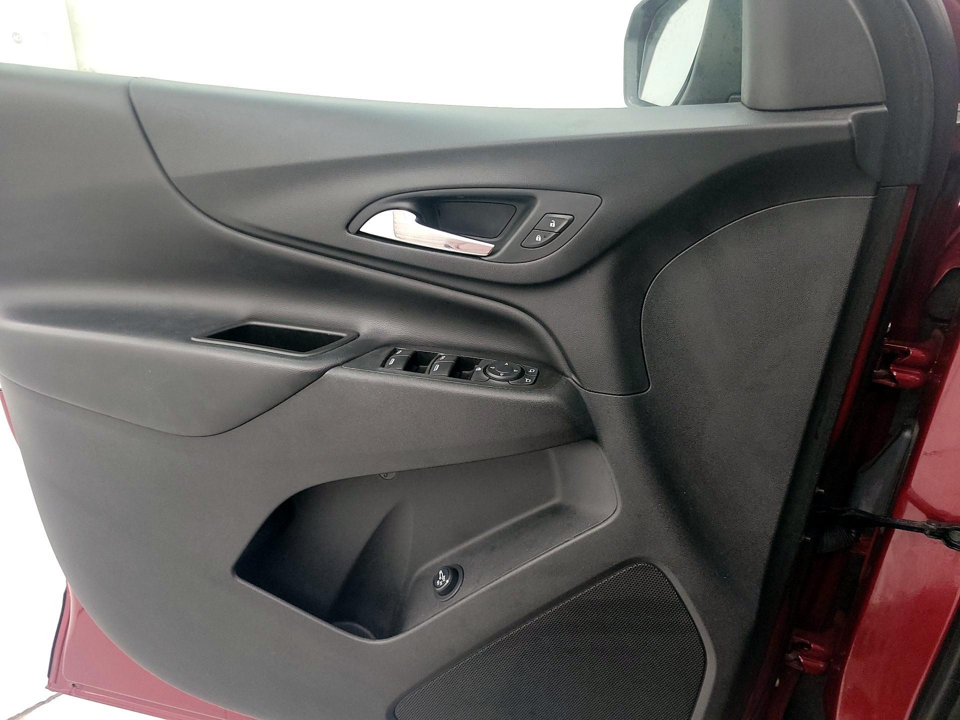 Thumbnail: 2020 Chevrolet Equinox - 12
