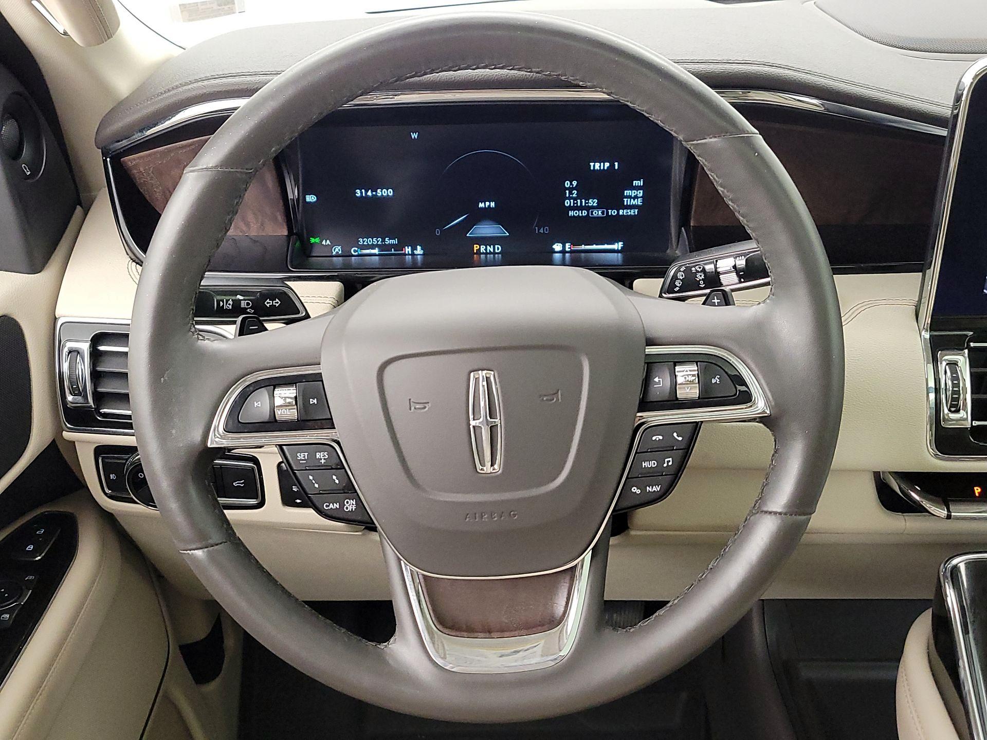 Thumbnail: 2019 Lincoln Navigator - 10
