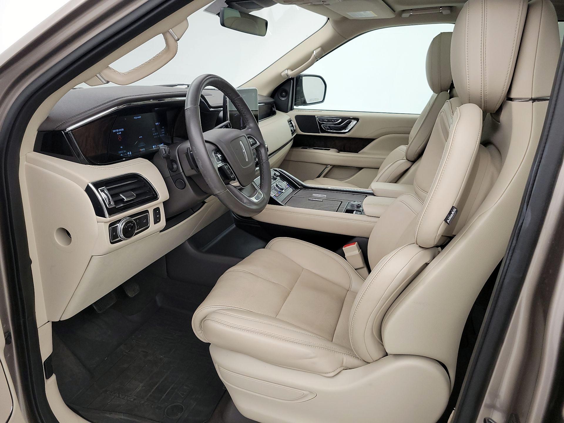 Thumbnail: 2019 Lincoln Navigator - 11