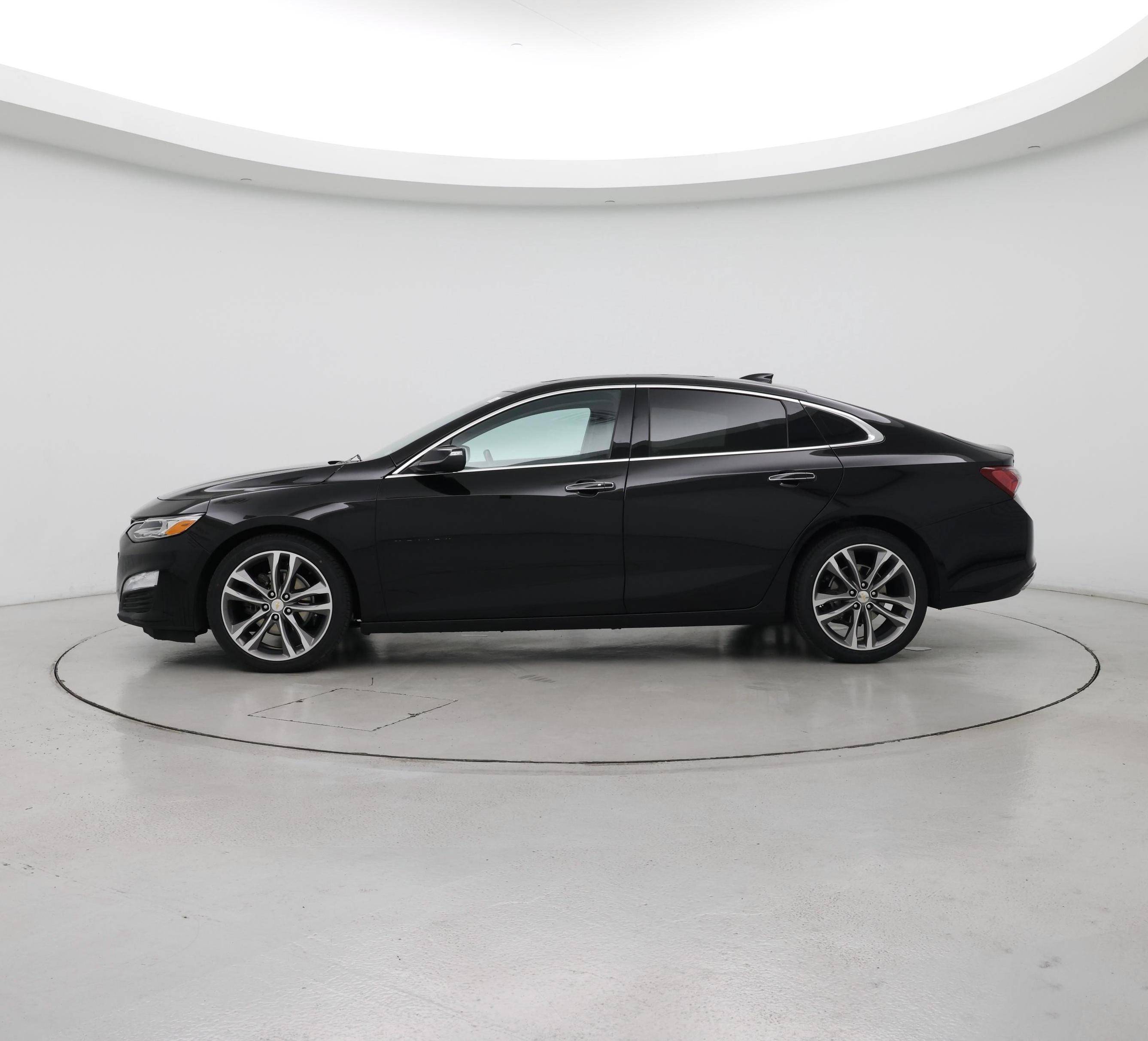 Thumbnail: 2022 Chevrolet Malibu - 3