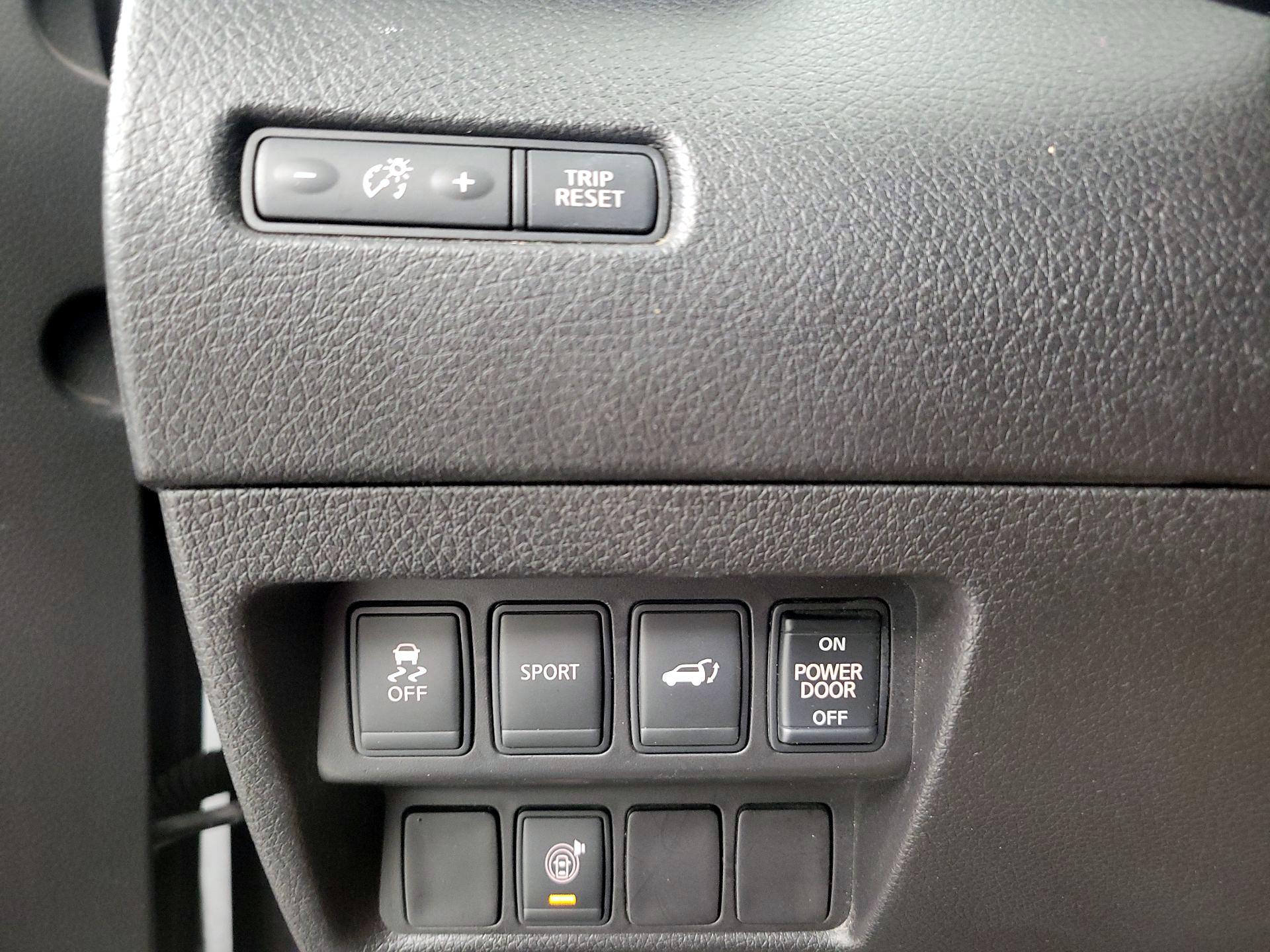 Thumbnail: 2014 Nissan Rogue - 13