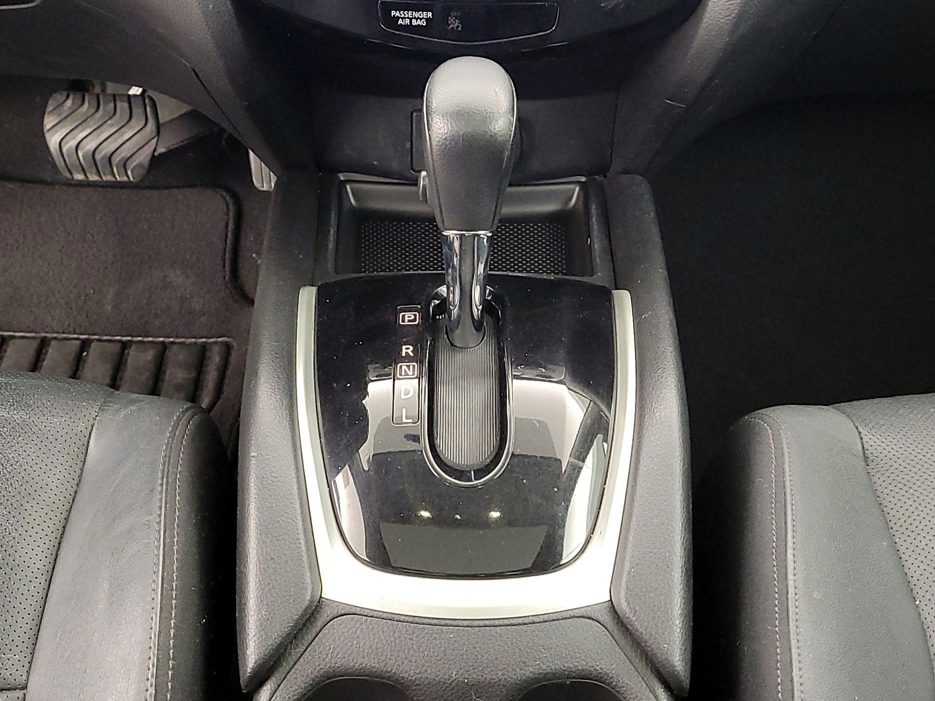 Thumbnail: 2014 Nissan Rogue - 18