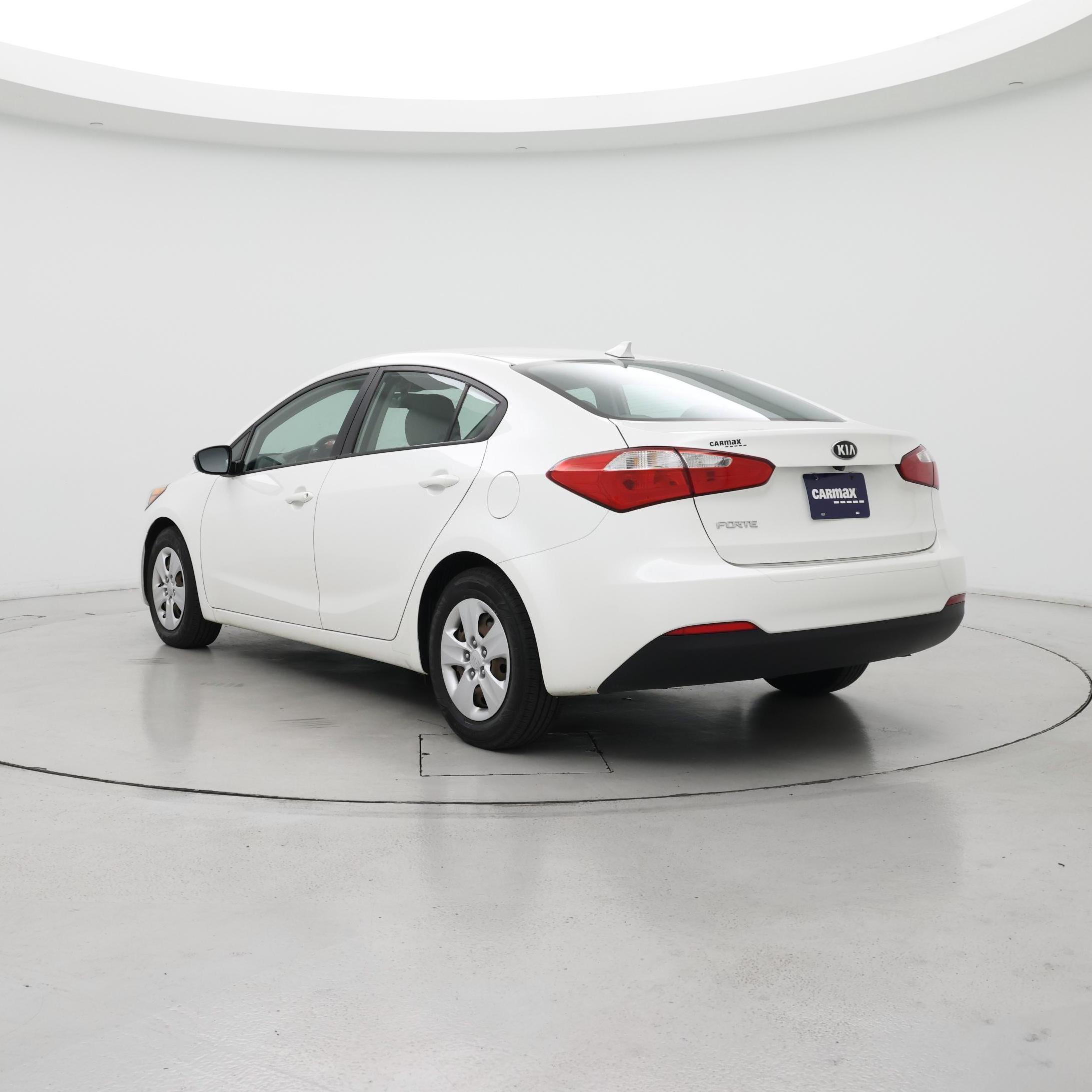 Thumbnail: 2016 Kia Forte - 2