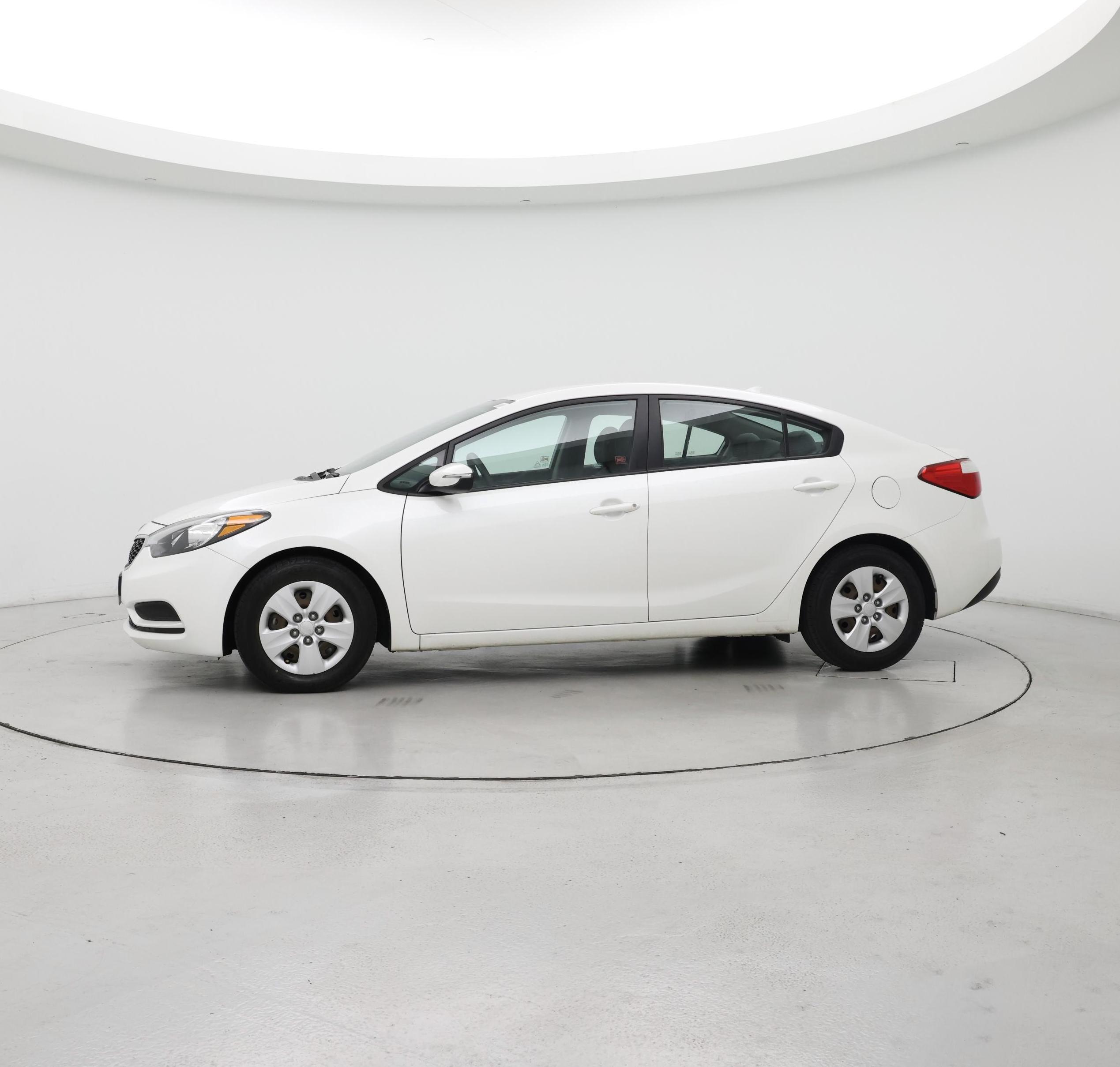 Thumbnail: 2016 Kia Forte - 3