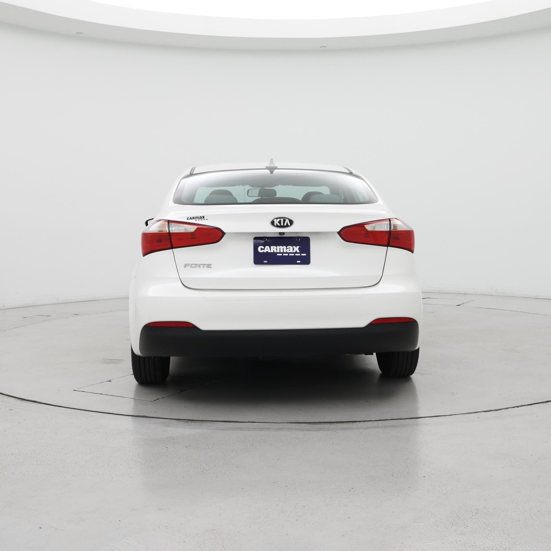 Thumbnail: 2016 Kia Forte - 6