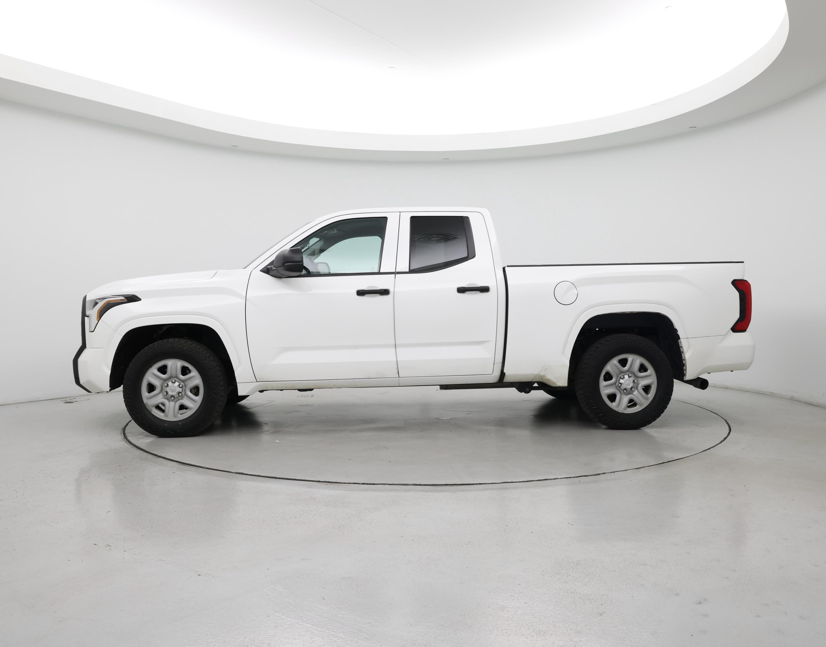 Thumbnail: 2022 Toyota Tundra - 3