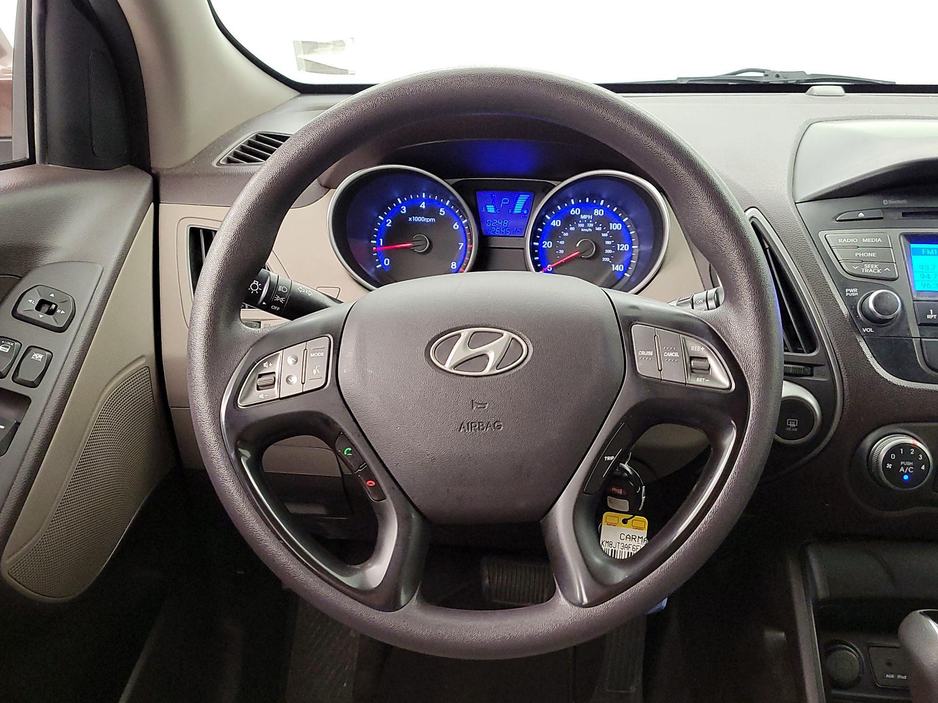 Thumbnail: 2015 Hyundai Tucson - 10