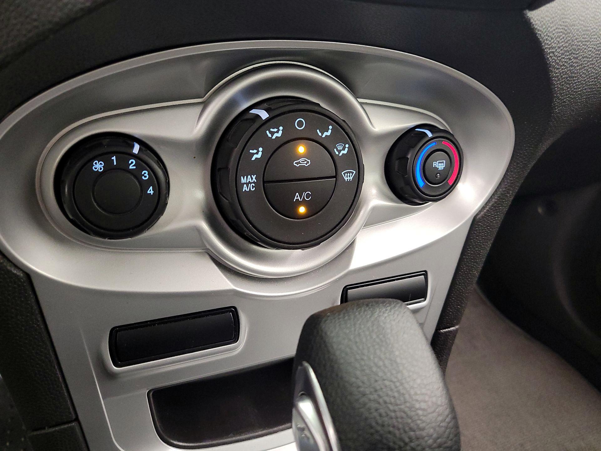 Thumbnail: 2019 Ford Fiesta - 16