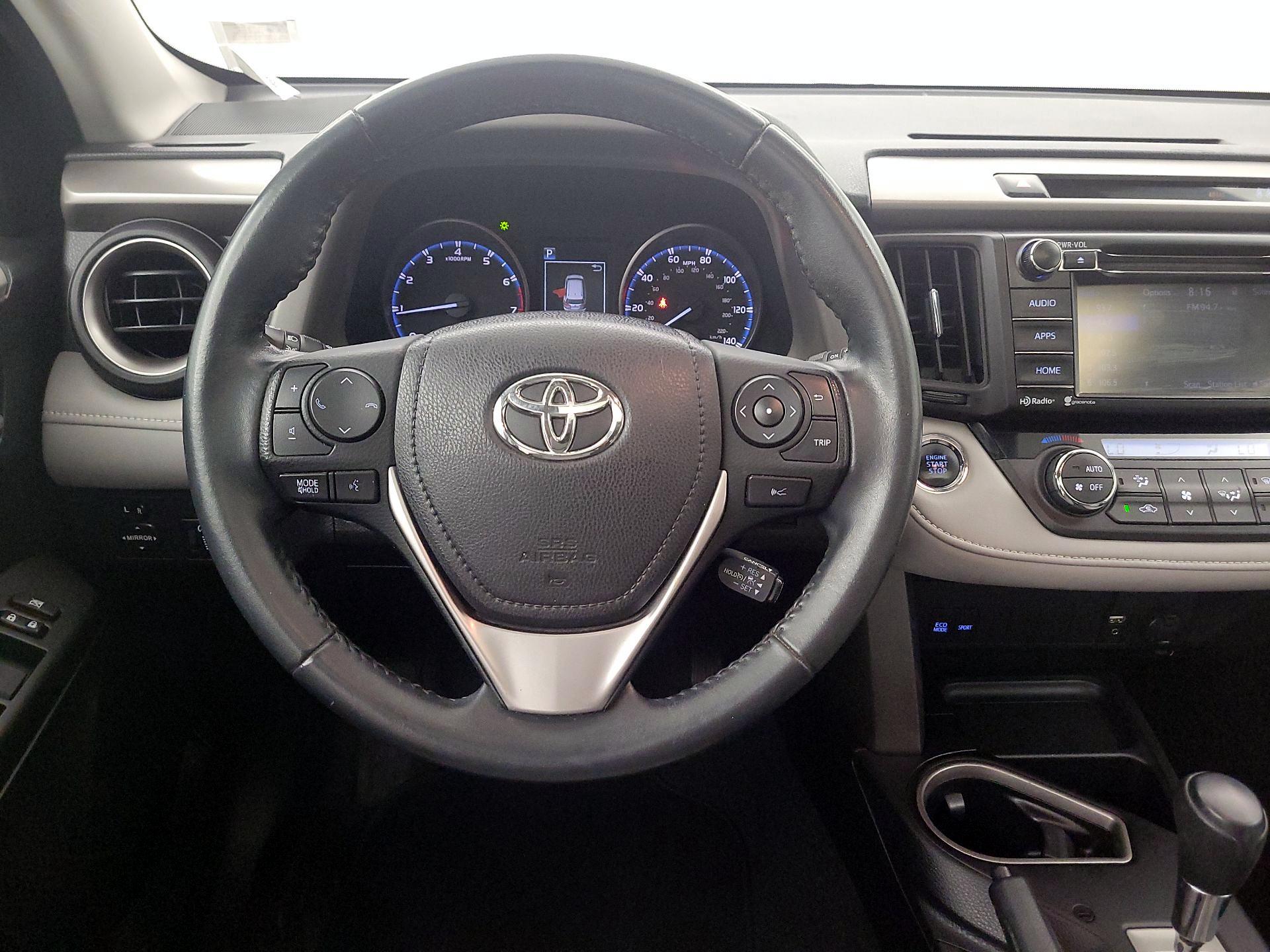Thumbnail: 2018 Toyota RAV4 - 10