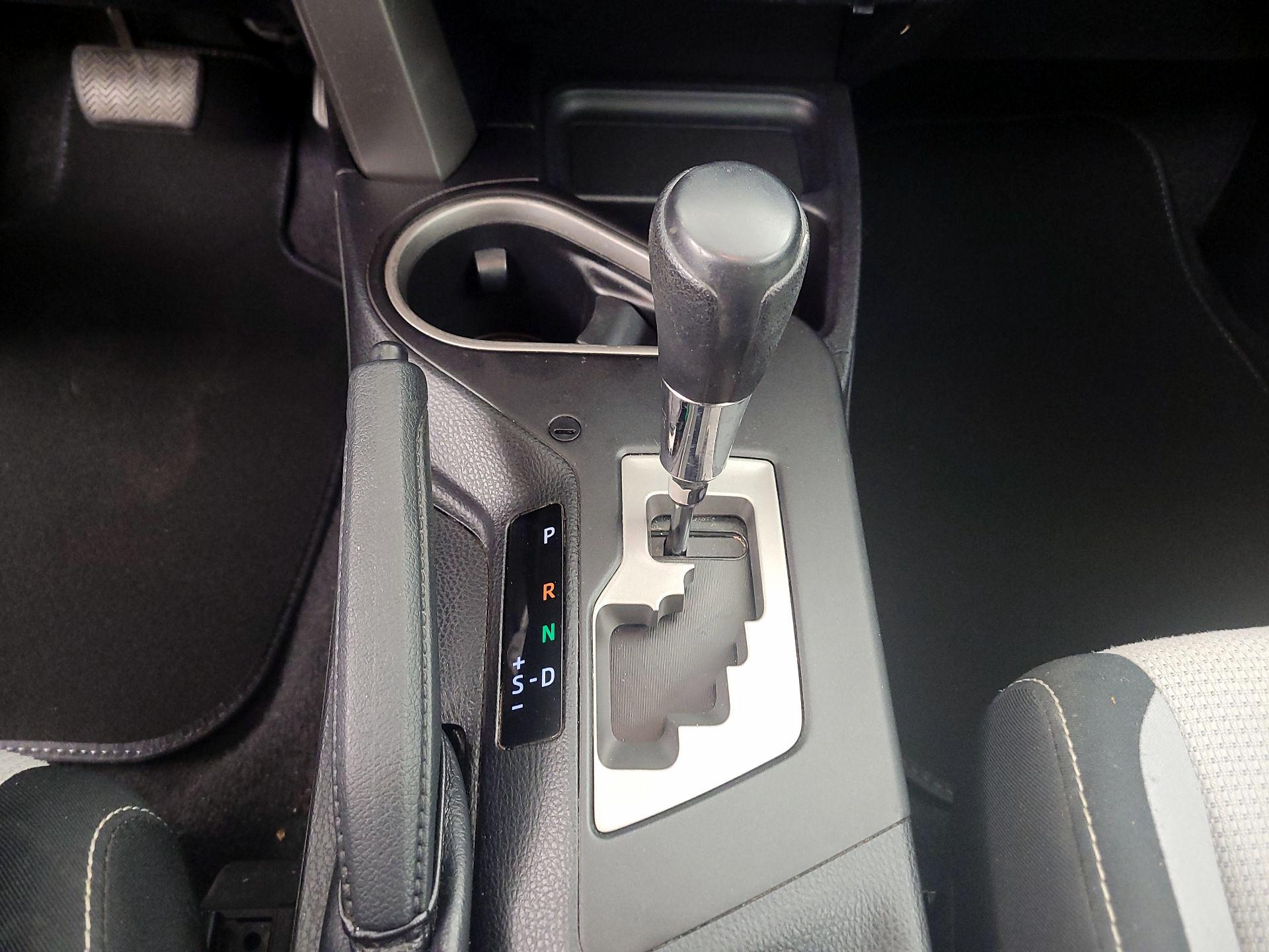 Thumbnail: 2018 Toyota RAV4 - 17