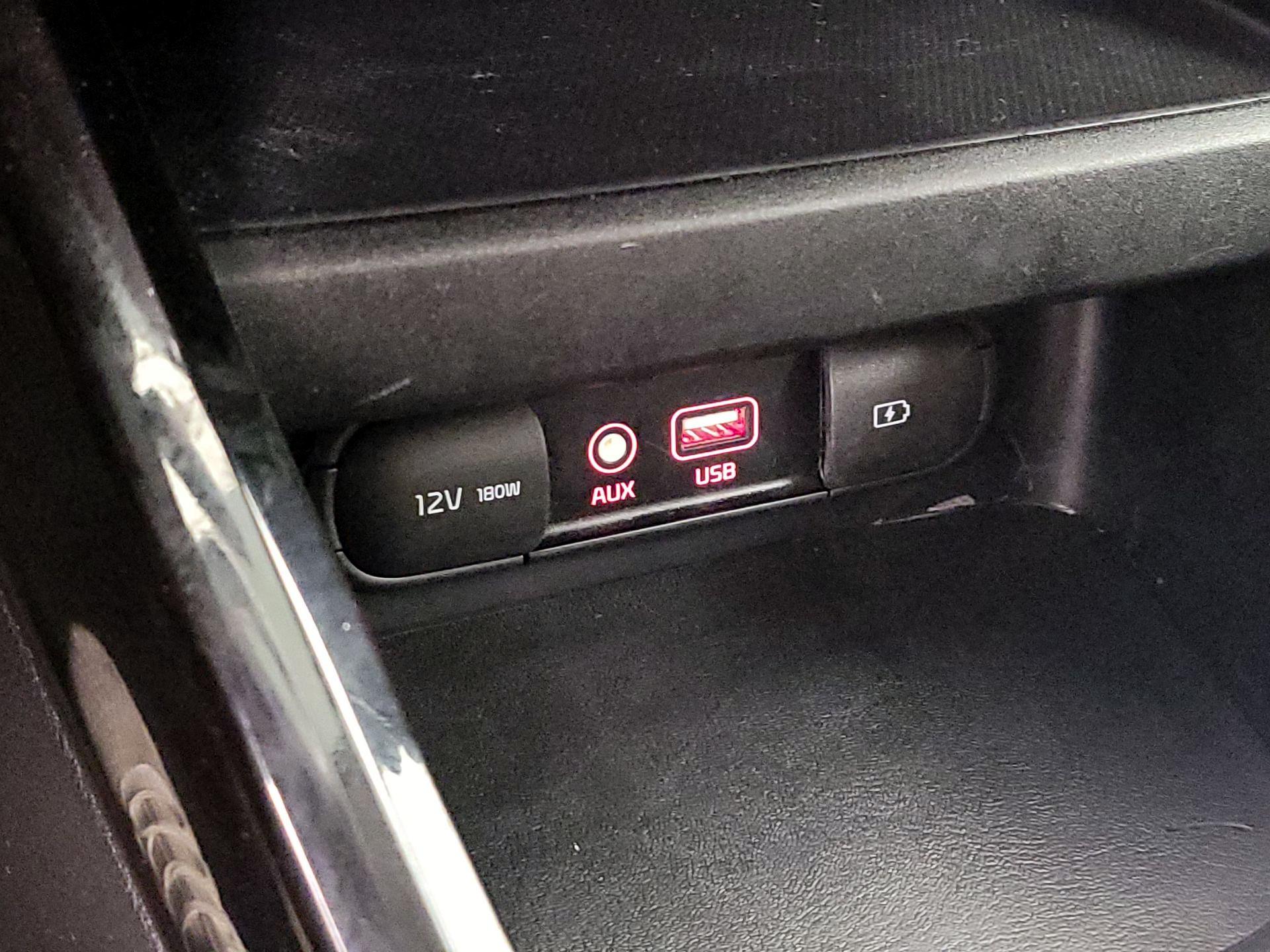 Thumbnail: 2019 Kia Forte - 18