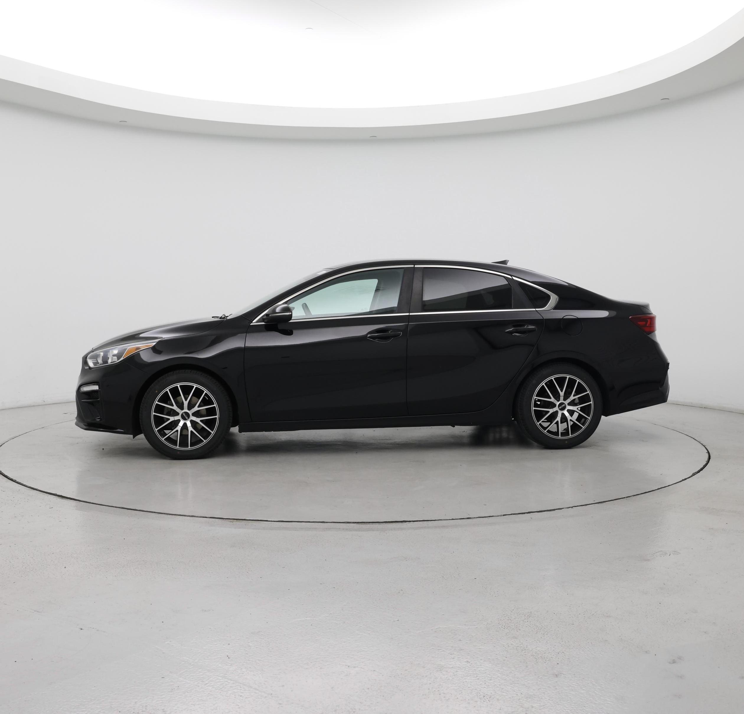 Thumbnail: 2019 Kia Forte - 3