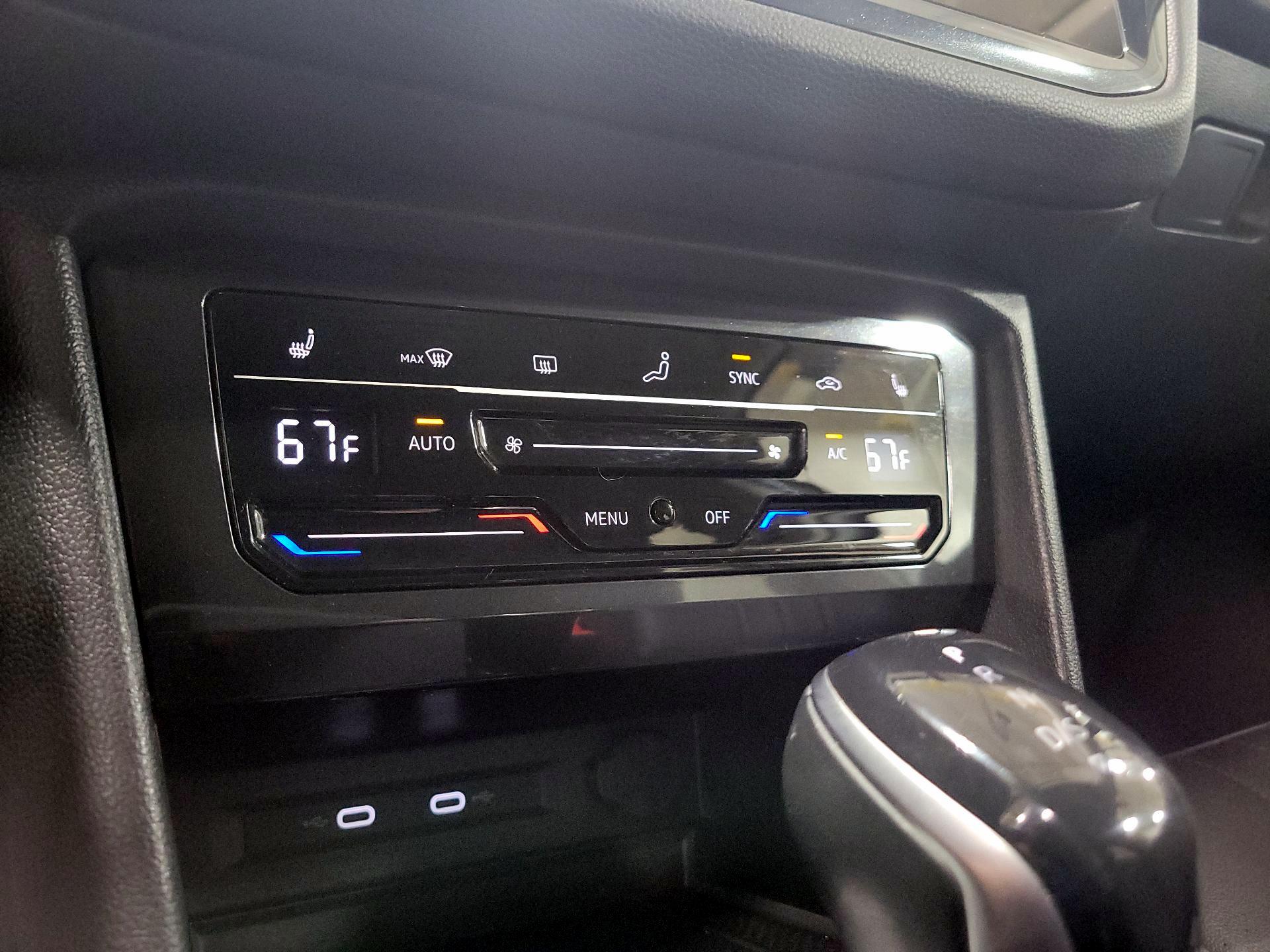 Thumbnail: 2022 Volkswagen Tiguan - 16