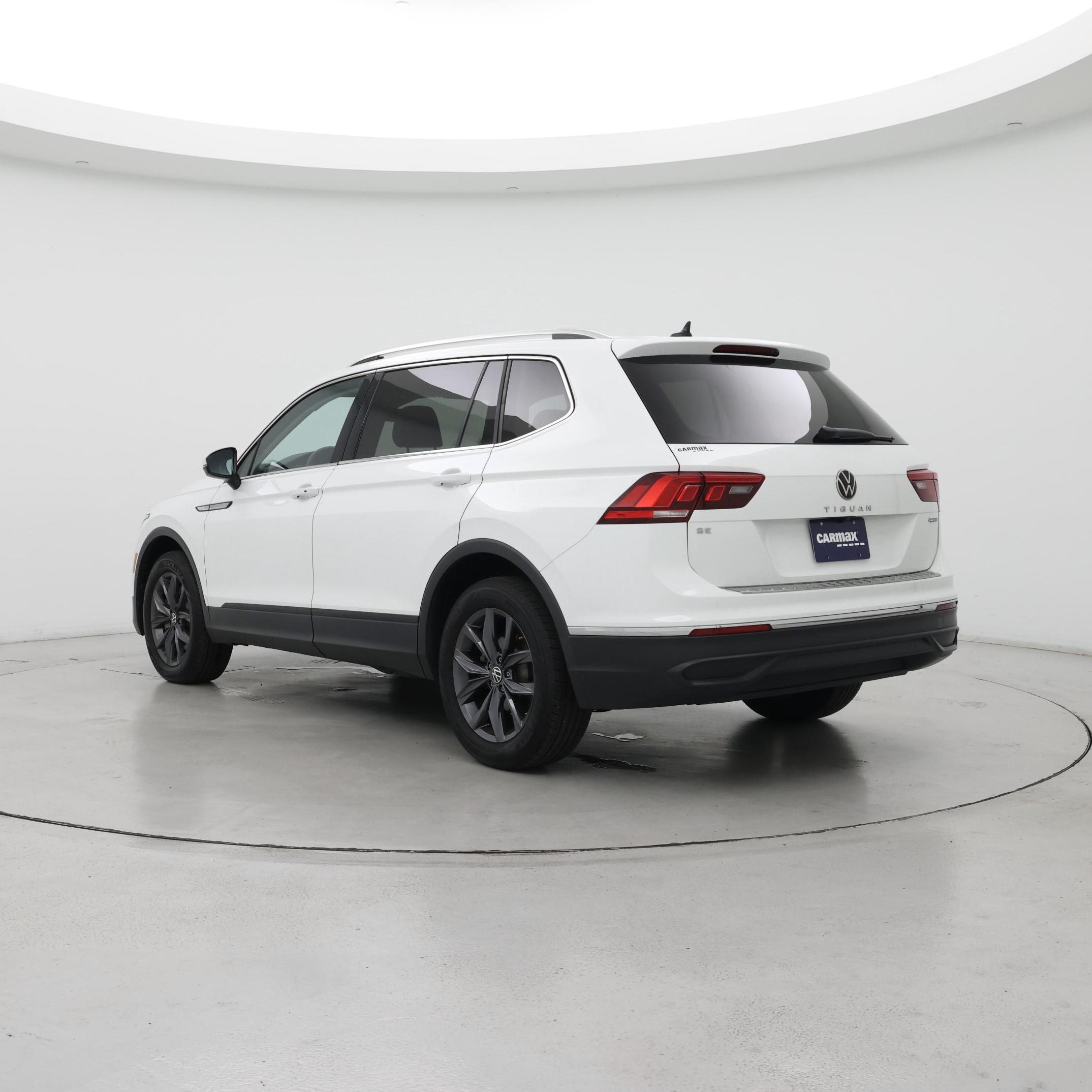Thumbnail: 2022 Volkswagen Tiguan - 2