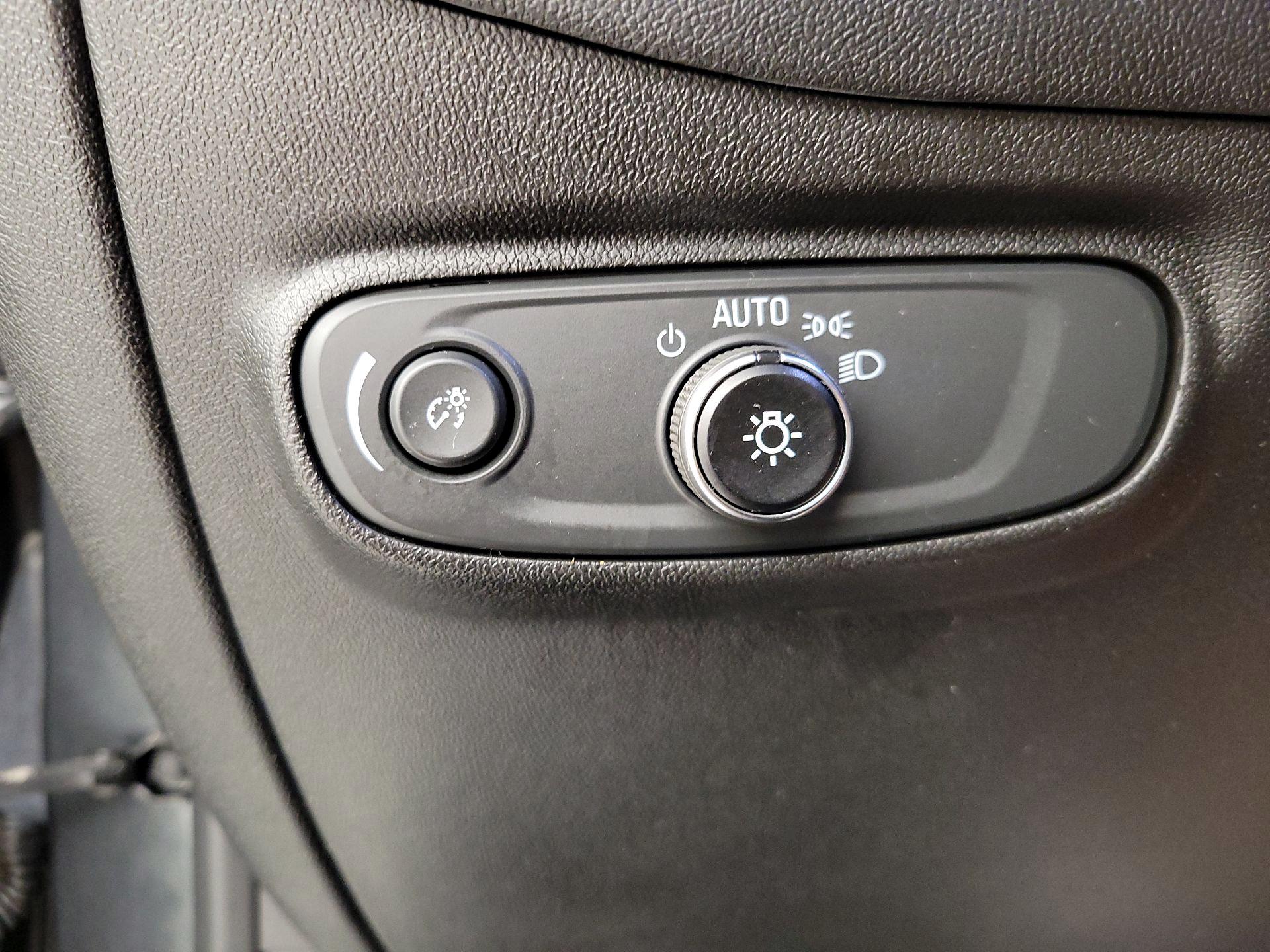 Thumbnail: 2021 Chevrolet Equinox - 13