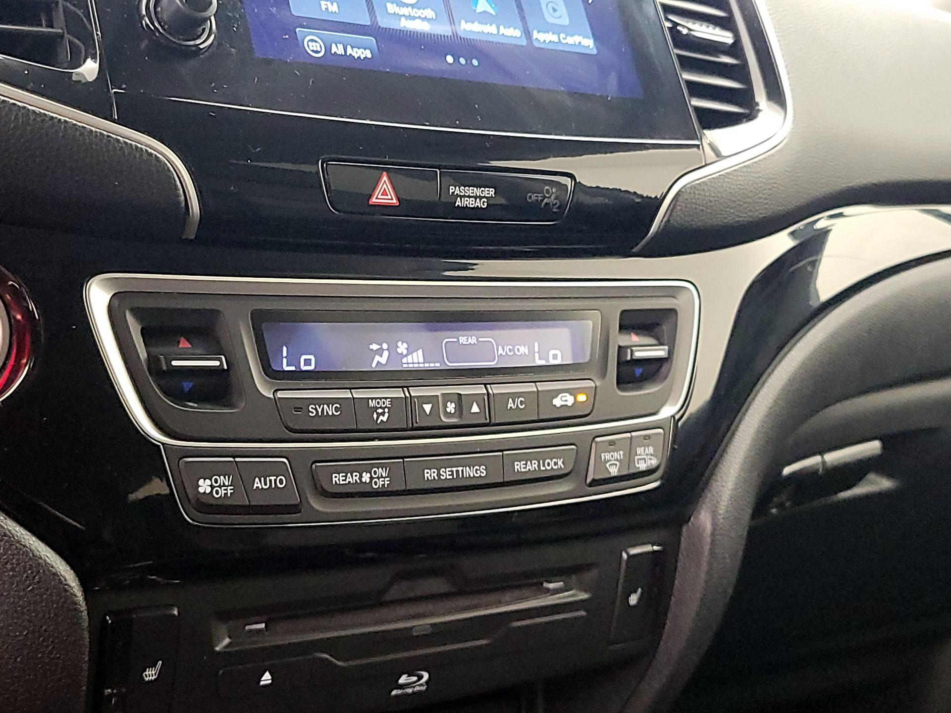 Thumbnail: 2020 Honda Pilot - 17