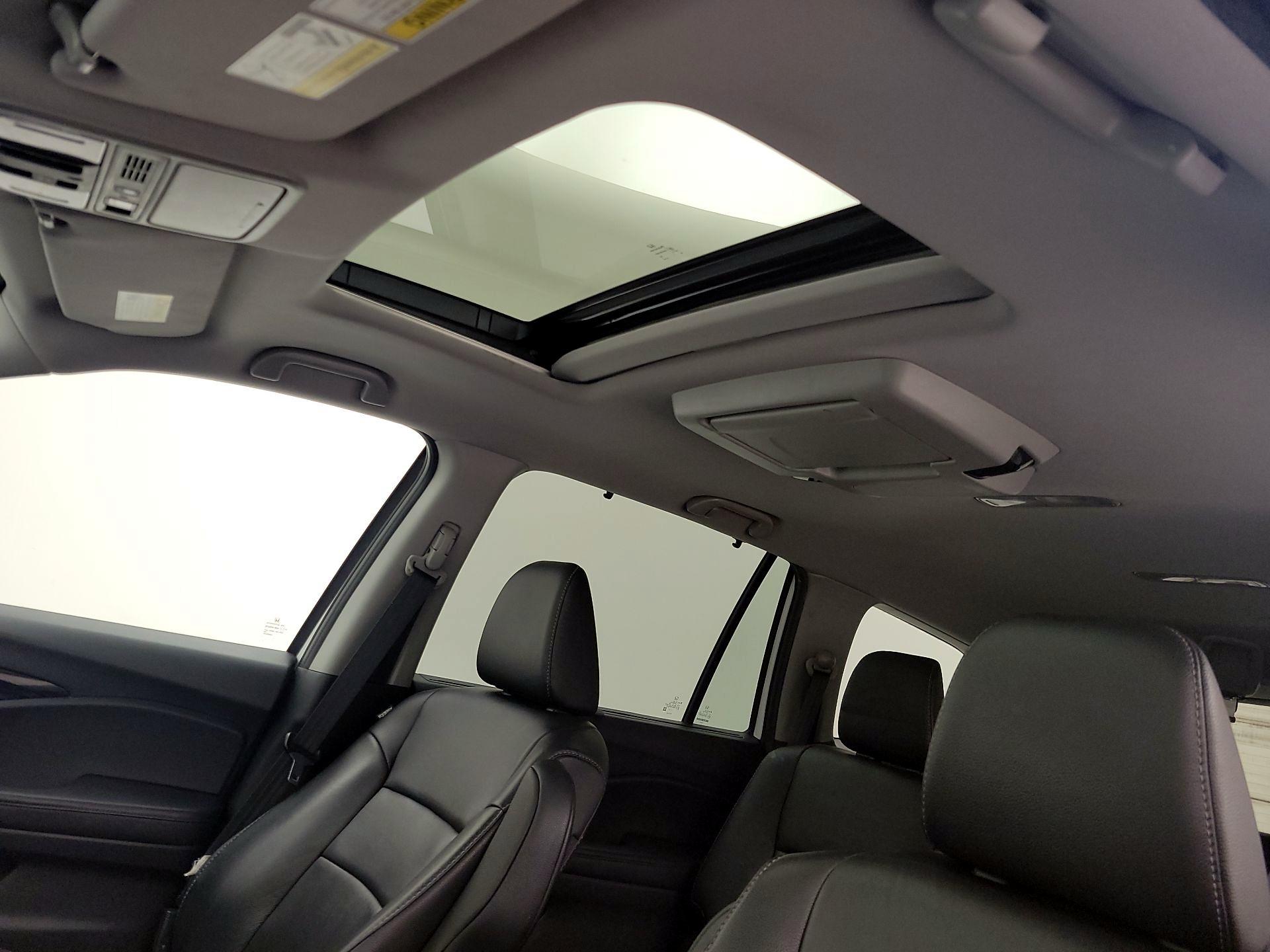 Thumbnail: 2020 Honda Pilot - 20
